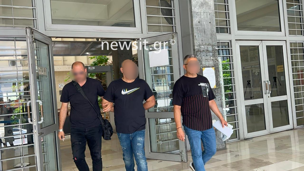 Θεσσαλονίκη: Προφυλακιστέος ο 42χρονος για τον ξυλοδαρμό του 82χρονου πατέρα του – «Έπαθε εγκεφαλικό και έπεσε στο μπάνιο» είπε