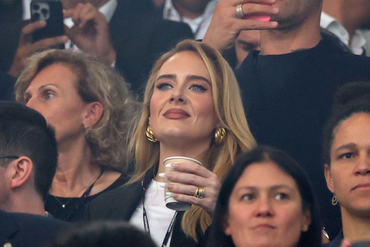 Η Adele κουράστηκε και θα κάνει ένα μεγάλο διάλειμμα από τη μουσική: «Είμαι μεγάλη και γκρινιάρα τώρα»