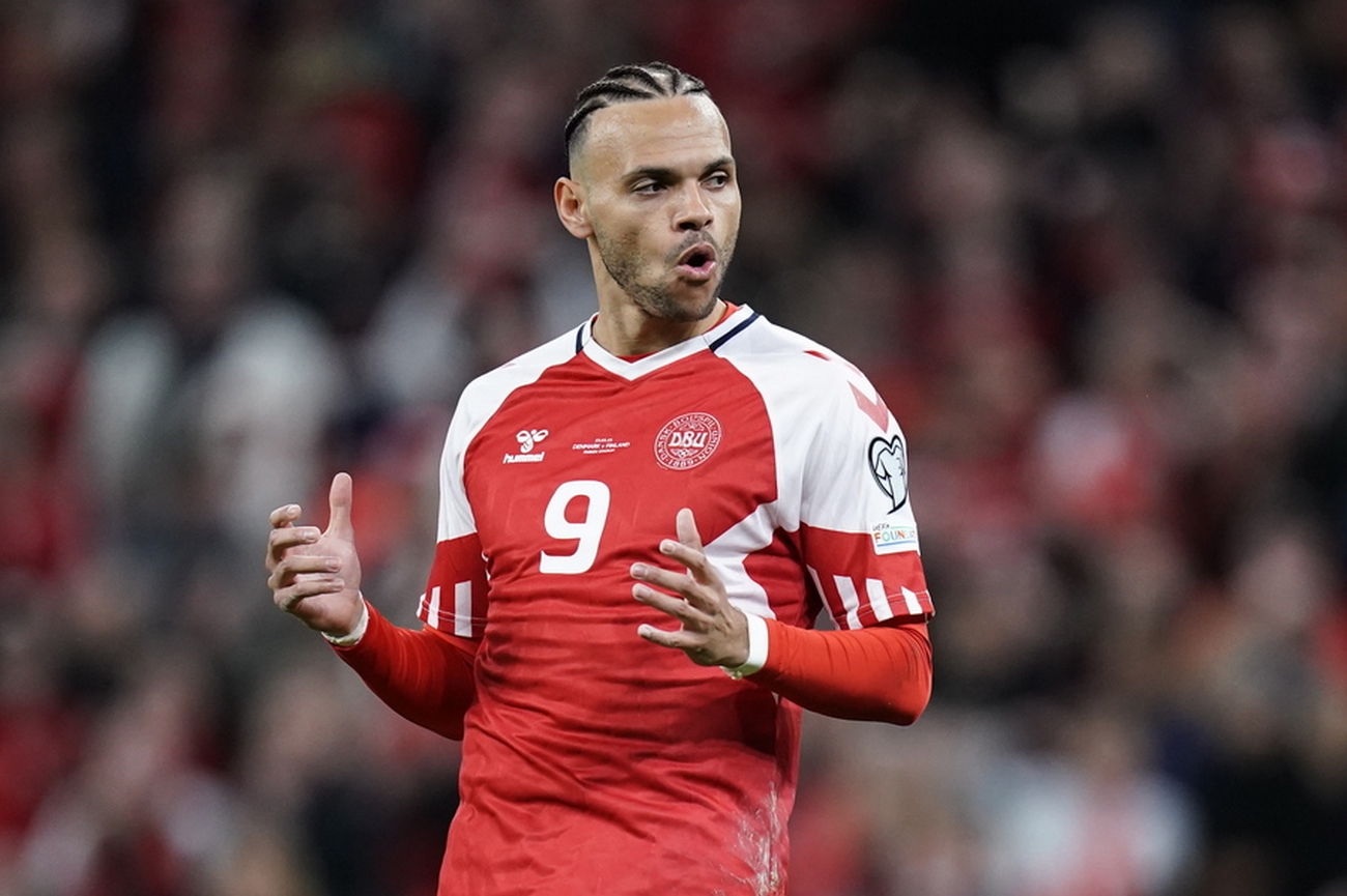 epa10539270 Denmark's Martin Braithwaite reacts during the UEFA EURO 2024 qualification match between Denmark and Finland in Copenhagen, Denmark, 23 March 2023.  EPA