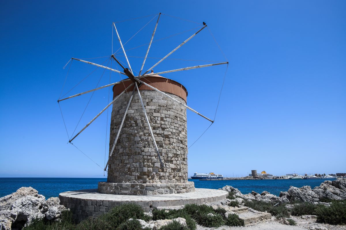 Καιρός: Στη Ρόδο η πρωτιά στον καύσωνα – Τα 40άρια επέστρεψαν από σήμερα