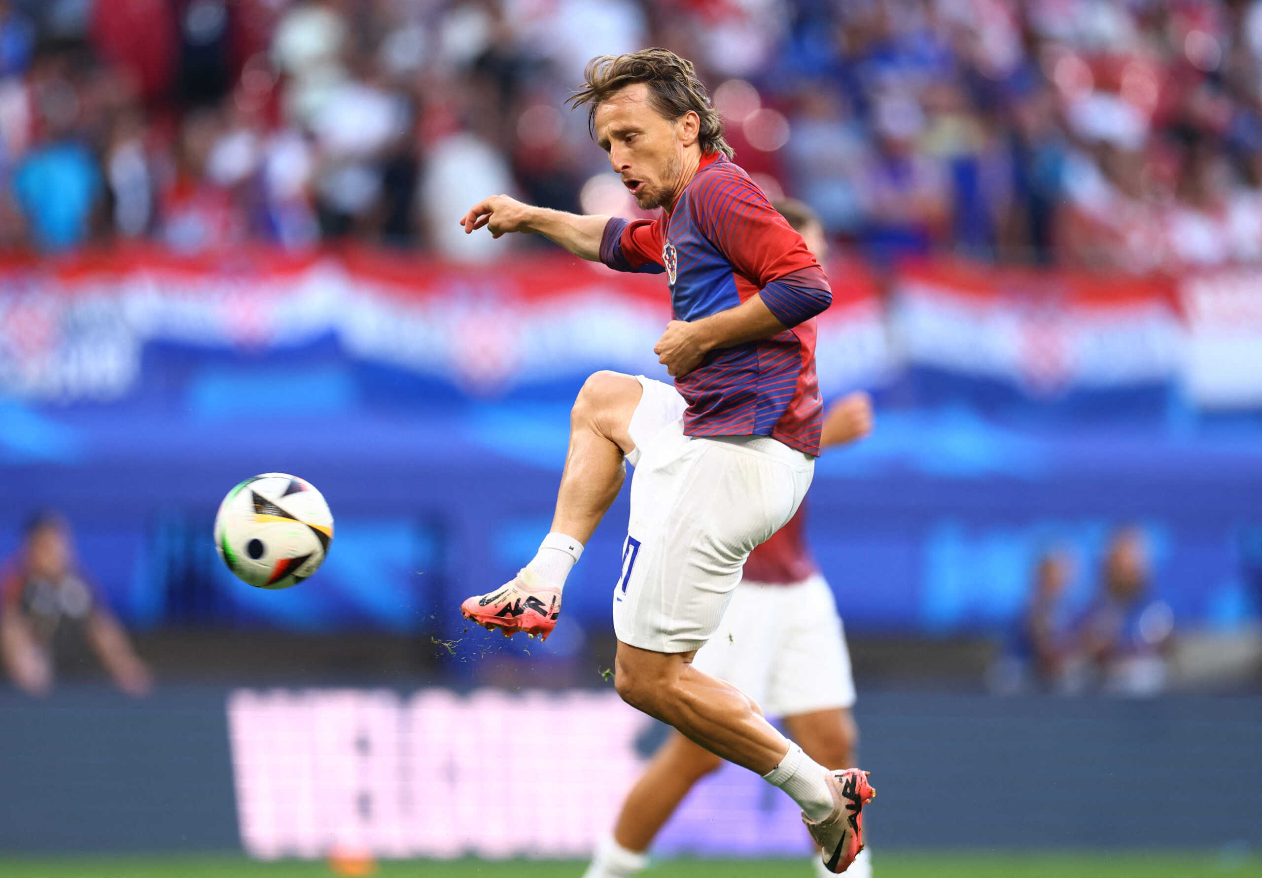 Soccer Football - Euro 2024 - Group B - Croatia v Italy - Leipzig Stadium, Leipzig, Germany - June 24, 2024  Croatia's Luka Modric during the warm up before the match REUTERS