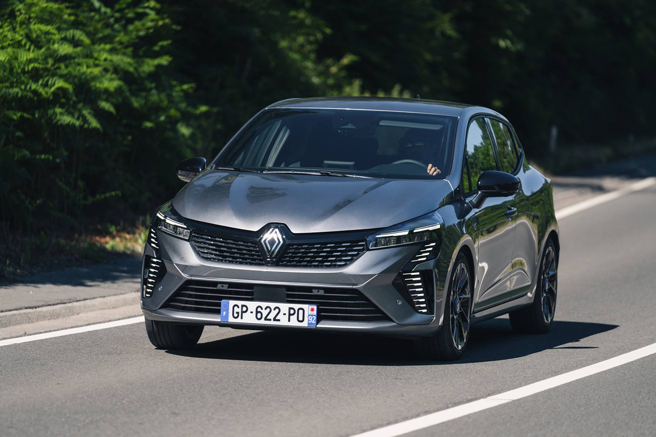 H Renault «γκρεμίζει» το ΦΠΑ του Clio από το 24% στο 12%