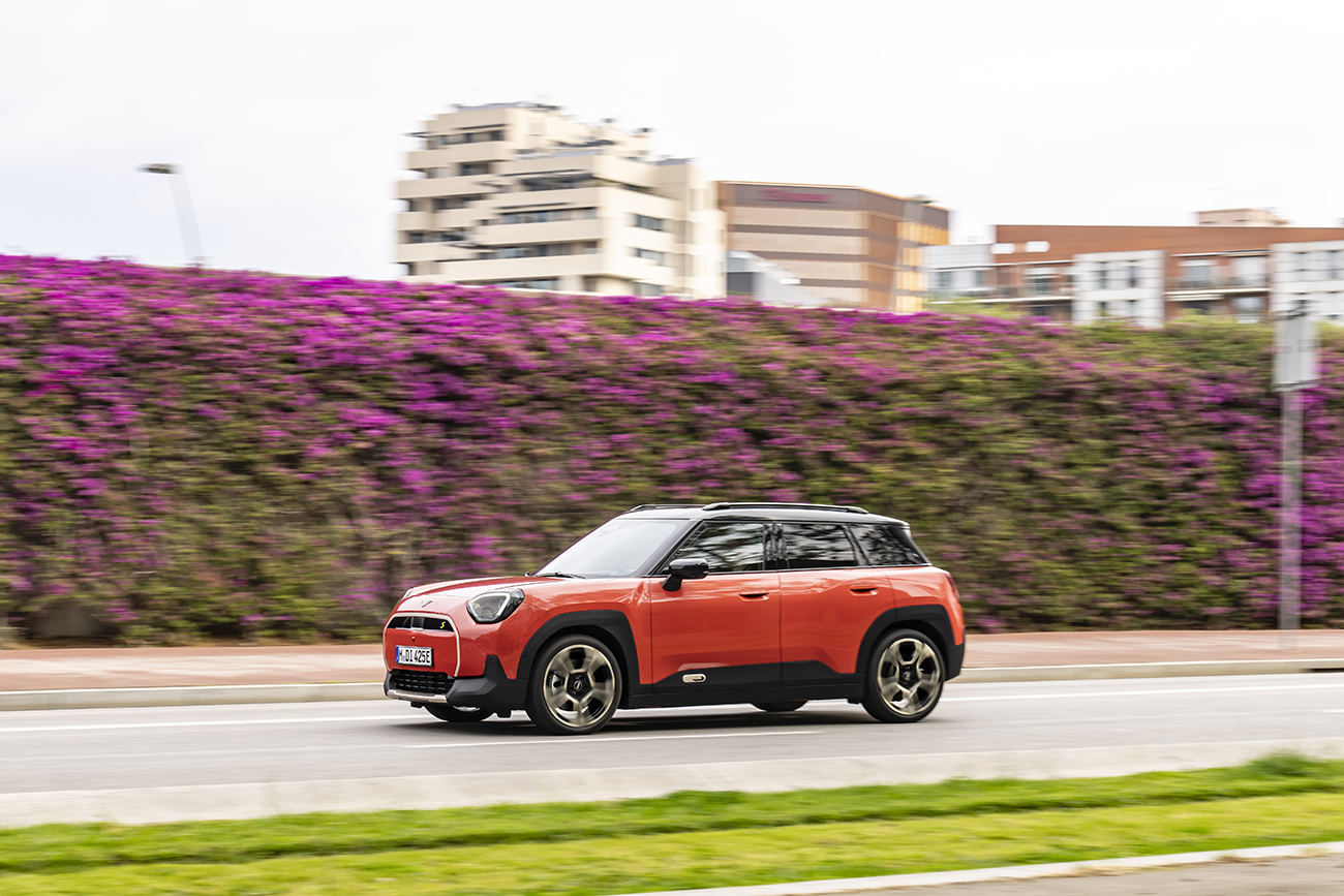 Το νέο MINI Aceman SE σε έκδοση Favoured: Δυναμικό crossover με αμιγώς ηλεκτρικό σύστημα κίνησης
