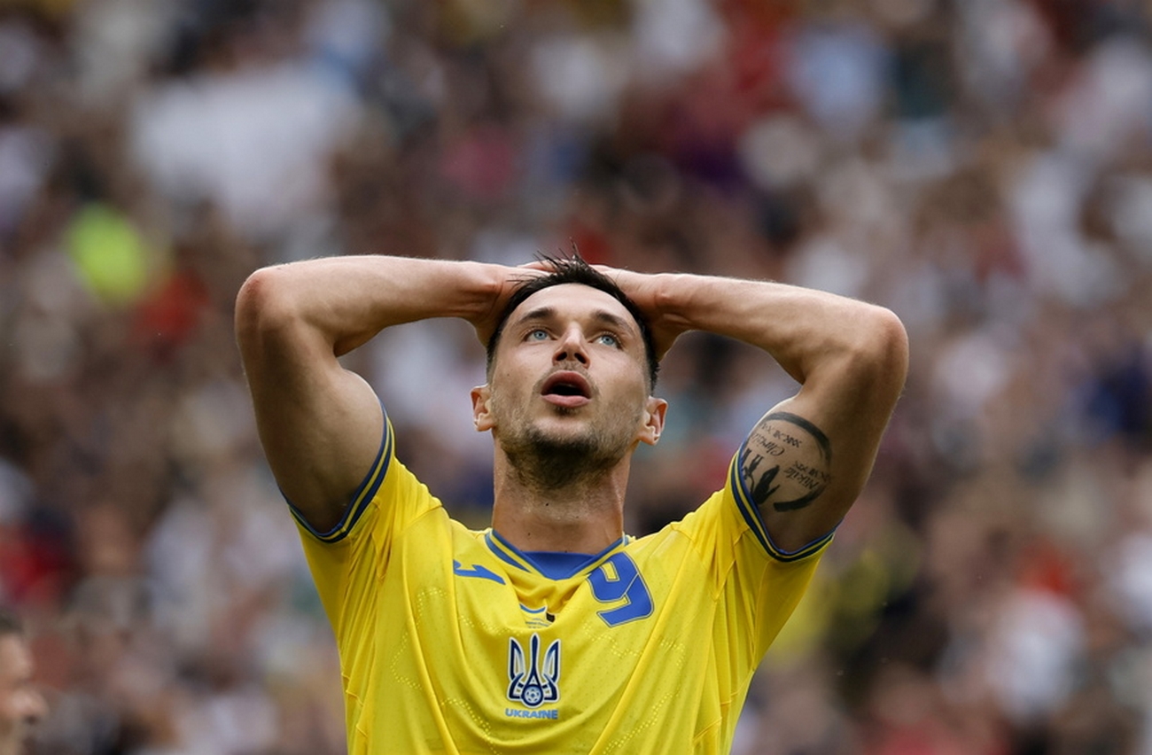 epa11439530 Roman Yaremchuk of Ukraine reacts during the UEFA EURO 2024 Group E soccer match between Ukraine and Belgium, in Stuttgart, Germany, 26 June 2024.  EPA