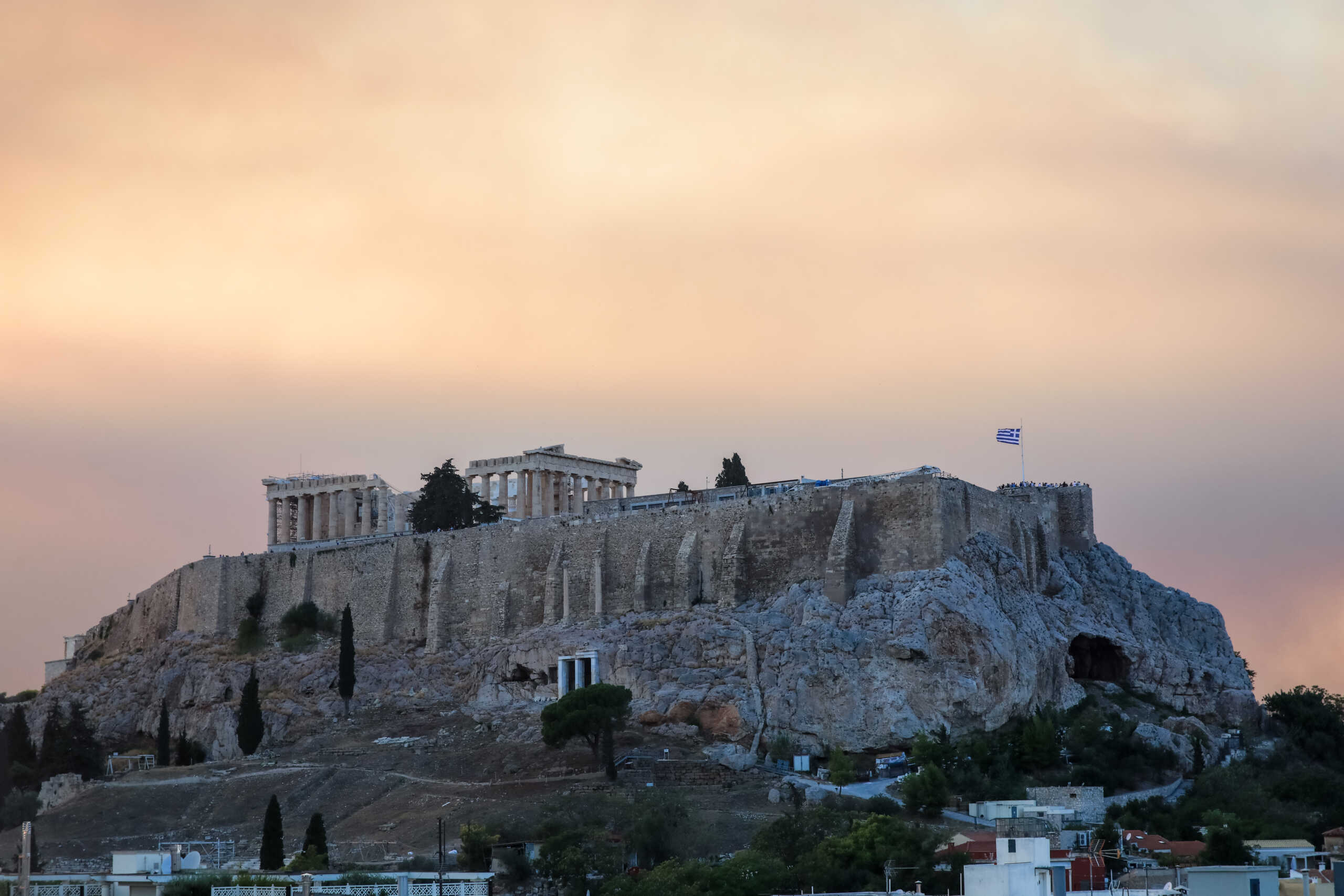 ΚΑΠΝΟΣ ΑΠΟ ΤΙΣ ΦΩΤΙΕΣ ΠΑΝΩ ΑΠΟ ΠΕΡΙΟΧΕΣ ΤΗΣ ΑΤΤΙΚΗΣ(ΓΙΑΝΝΗΣ ΠΑΝΑΓΟΠΟΥΛΟΣ
