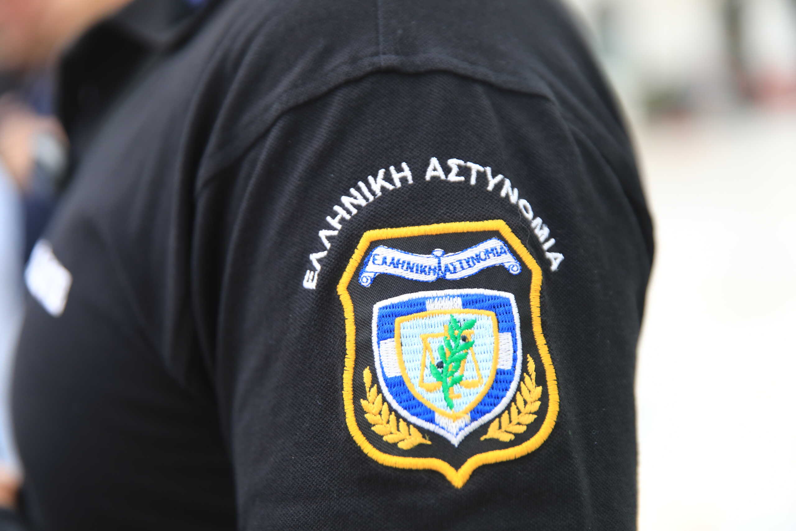 Διαμαρτυρία της Πανελλήνιας Ομοσπονδία Αστυνομικών Υπαλλήλων (ΠΟΑΣΥ) στην πλατεία Συντάγματος, Παρασκευή 17 Μαΐου 2024. Οι αστυνομικοί αντιτίθενται στην απόφαση του υπουργείου Προστασίας του Πολίτη για μείωση των εξόδων διανυκτέρευσης για τις εκτός έδρας αποσπάσεις προς ενίσχυση μάχιμων υπηρεσιών της Αττικής και της Θεσσαλονίκης.
(ΓΙΑΝΝΗΣ ΠΑΝΑΓΟΠΟΥΛΟΣ