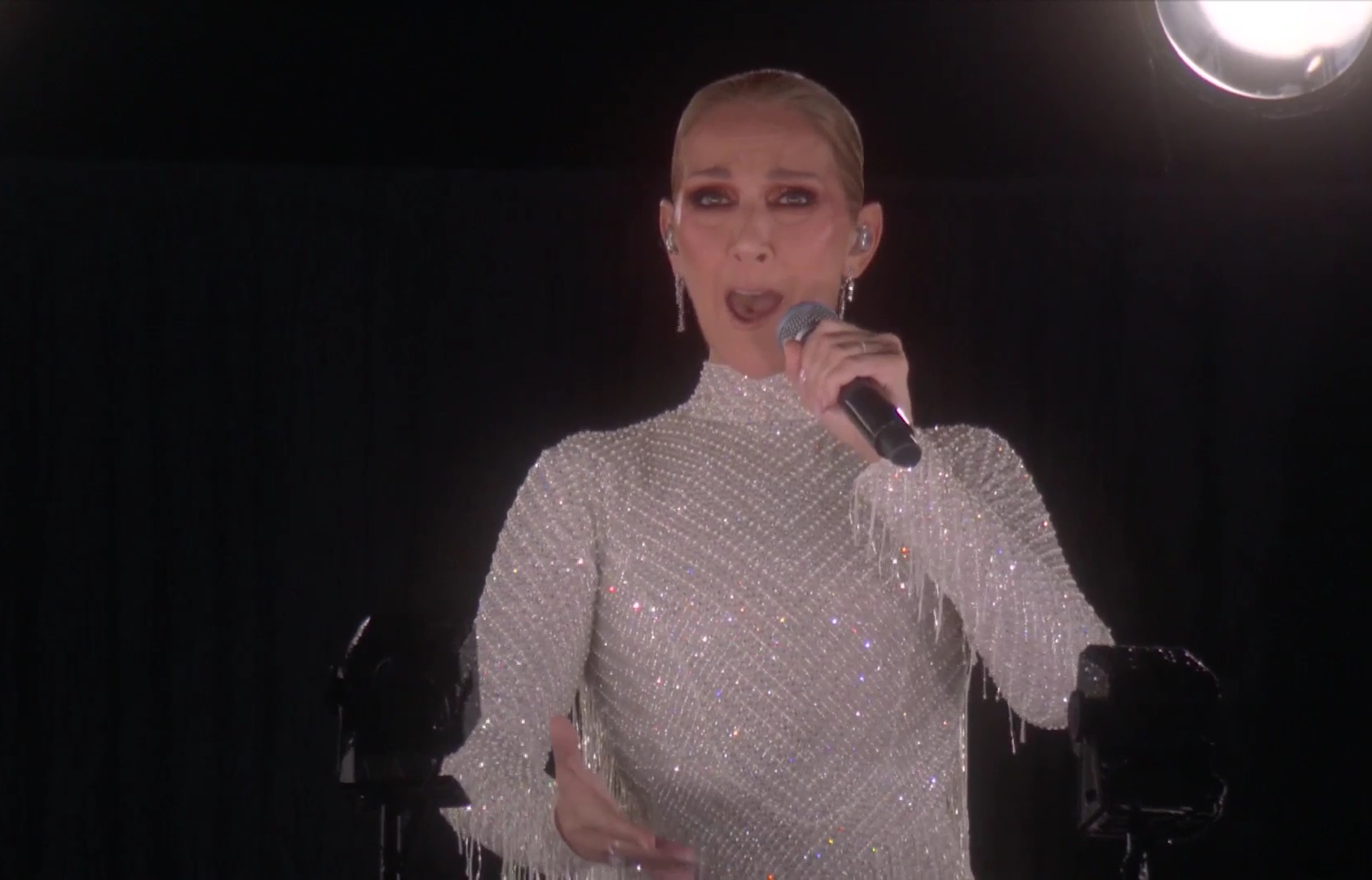 Celine Dion: Η ανάρτησή της μετά την εμφάνιση στην Τελετή Έναρξης των Ολυμπιακών Αγώνων – «Ήταν τιμή μου»