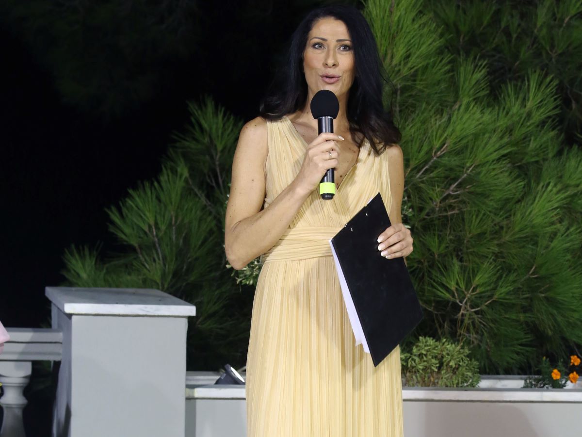 Ντέσσυ Κουβελογιάννη: Τελειώνει μια εποχή και πρέπει να ανοίξει μια άλλη στην τηλεόραση