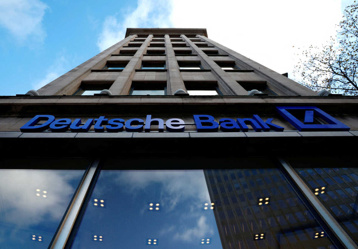 FILE PHOTO: The logo of Deutsche Bank is seen in Brussels, Belgium December 6, 2022. REUTERS