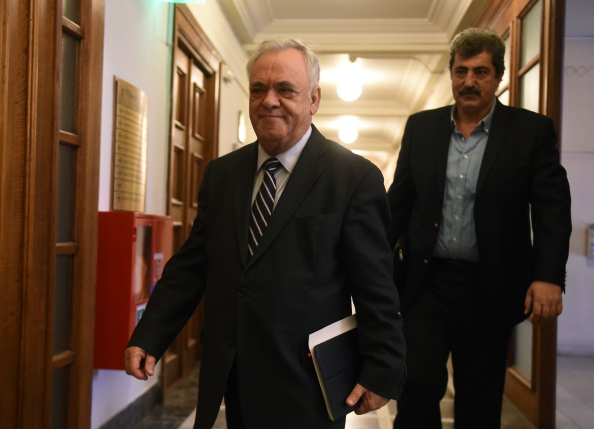 Ο Παύλος Πολάκης ειρωνεύεται τον Γιάννη Δραγασάκη – «Μαύρη μέρα για την Τράπεζα της Ελλάδας σήμερα»