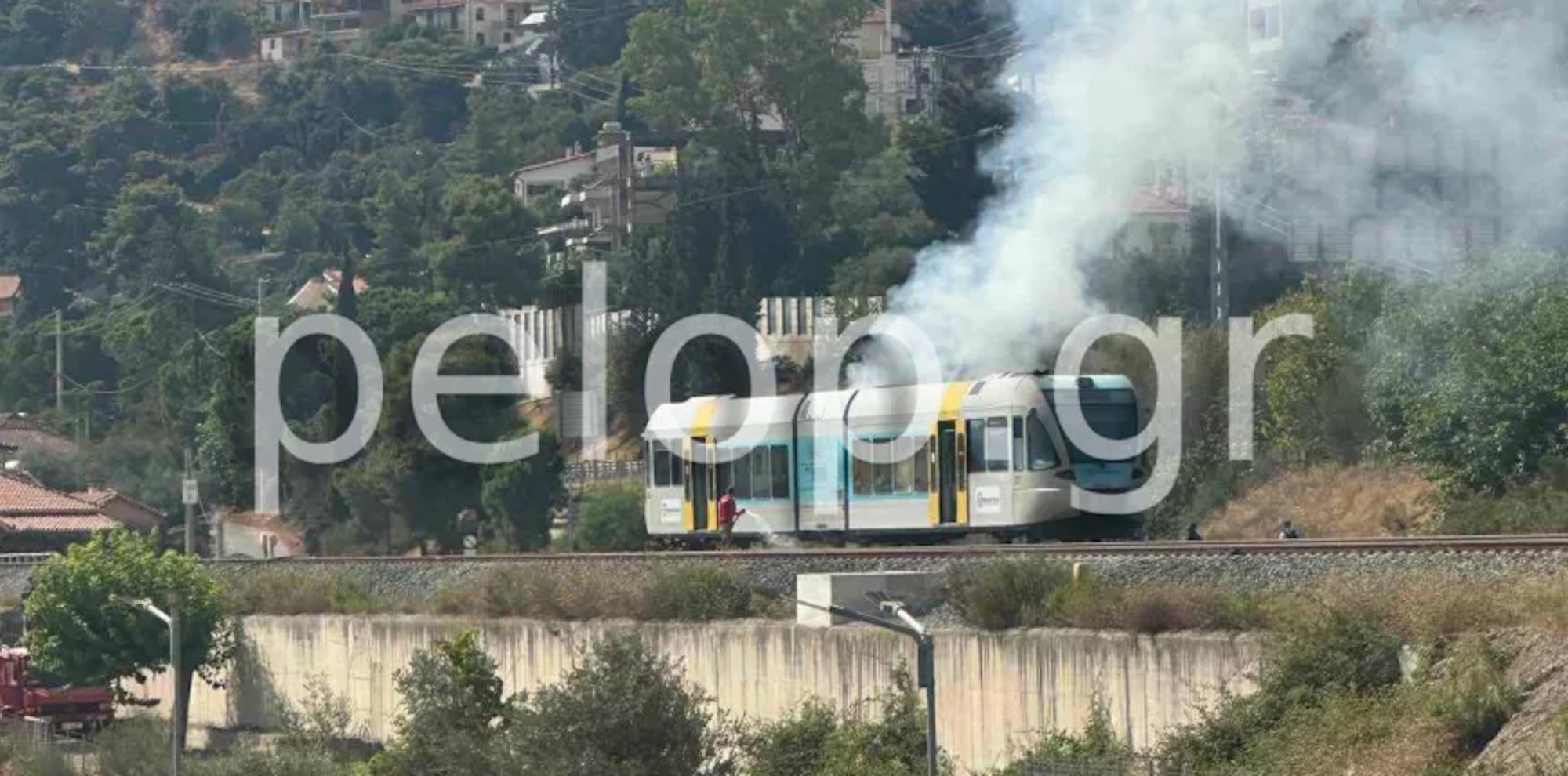 Ακράτα: Φωτιά σε βαγόνι του Προαστιακού – Εκτός κινδύνου οι επιβάτες