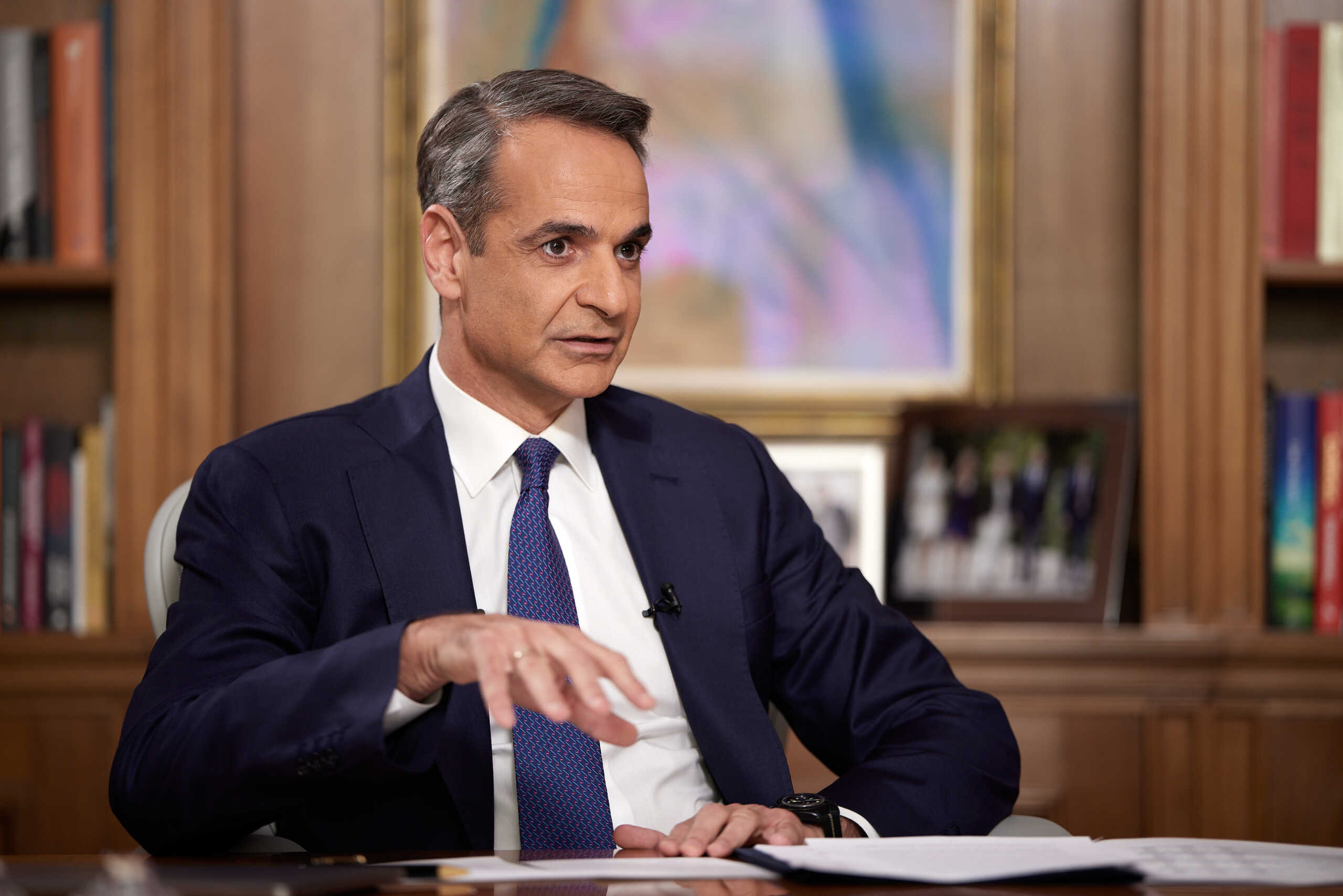 Συνέντευξη του Πρωθυπουργού Κυριάκου Μητσοτάκη στον τηλεοπτικό σταθμό ΣΚΑΪ και στην δημοσιογράφο Σία Κοσιώνη. Πέμπτη 25 Απριλίου 2024  (ΔΗΜΗΤΡΗΣ ΠΑΠΑΜΗΤΣΟΣ