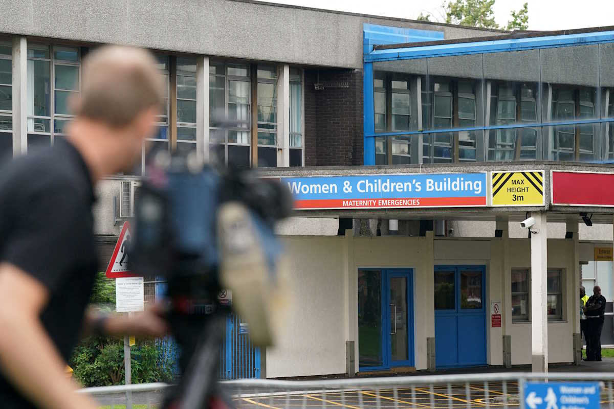 FILE PHOTO: Members of the media outside the Countess of Chester Hospital after nurse Lucy Letby, 33, was found guilty at Manchester Crown Court of the murders of seven babies and the attempted murders of six others at the hospital August 18, 2023 Jacob King