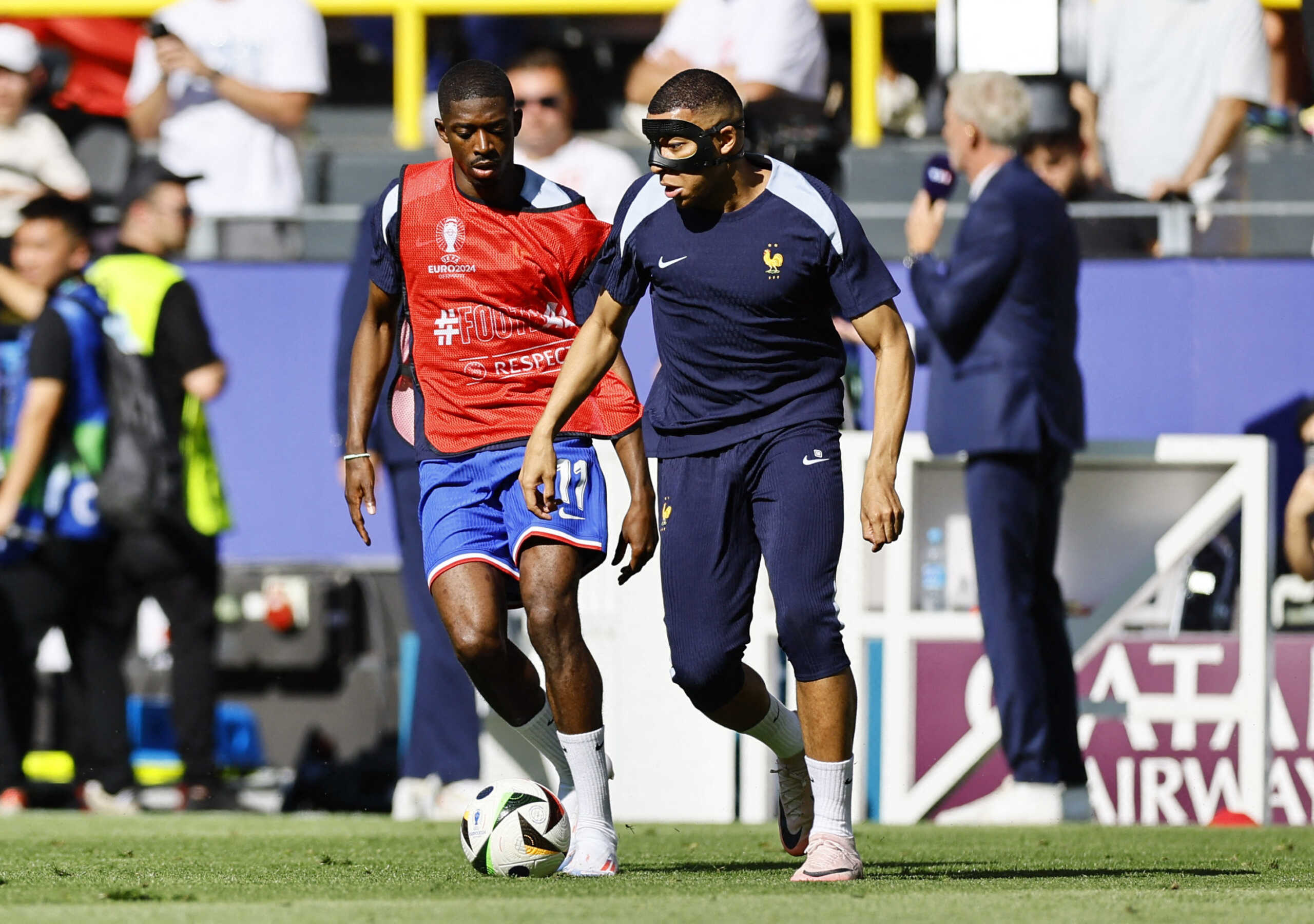 Soccer Football - Euro 2024 - Group D - France v Poland - Dortmund BVB Stadion, Dortmund, Germany - June 25, 2024 France's Kylian Mbappe and Ousmane Dembele during the warm up before the match REUTERS