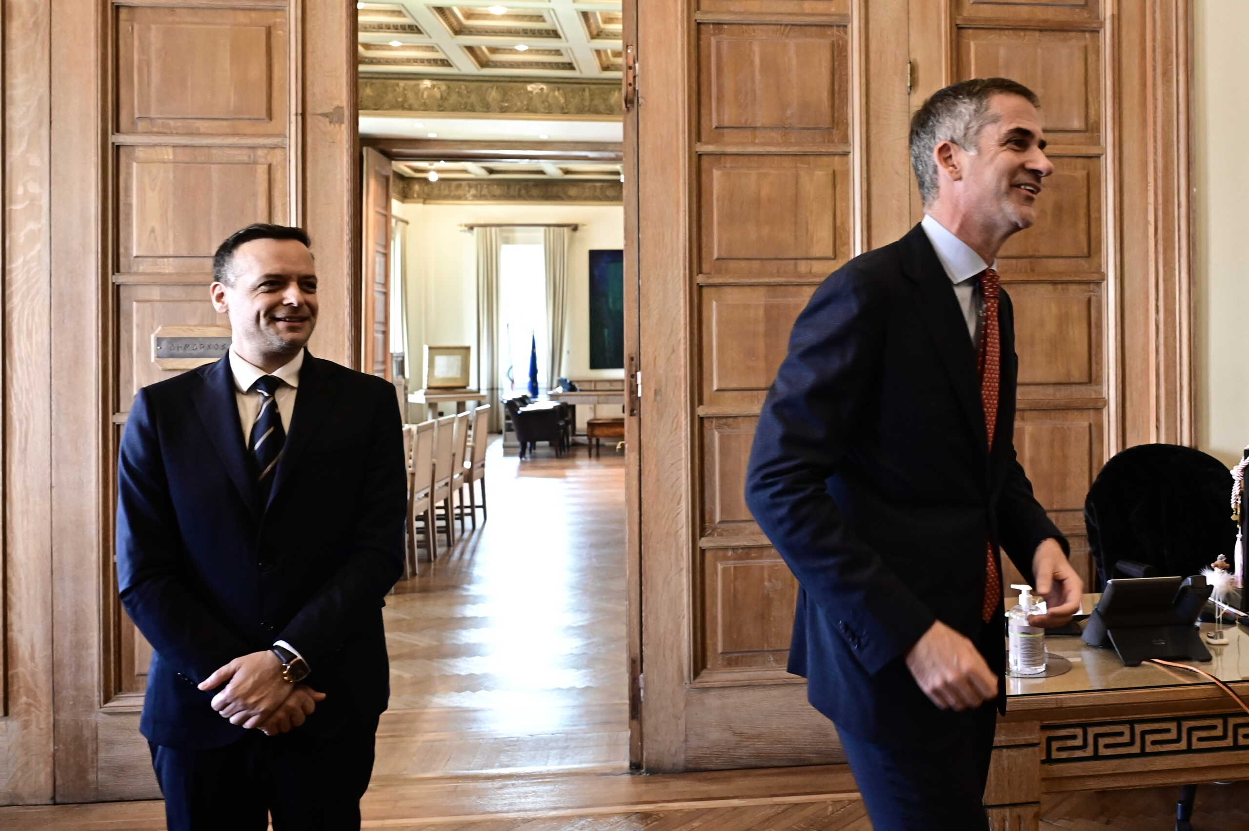 Παράδοση - παραλαβή του Δήμου Αθηναίων από τον Κώστα Μπακογιάννη στο νέο δήμαρχο Χάρη Δούκα, Πέμπτη 28 Δεκεμβρίου 2023. 
(ΜΙΧΑΛΗΣ ΚΑΡΑΓΙΑΝΝΗΣ