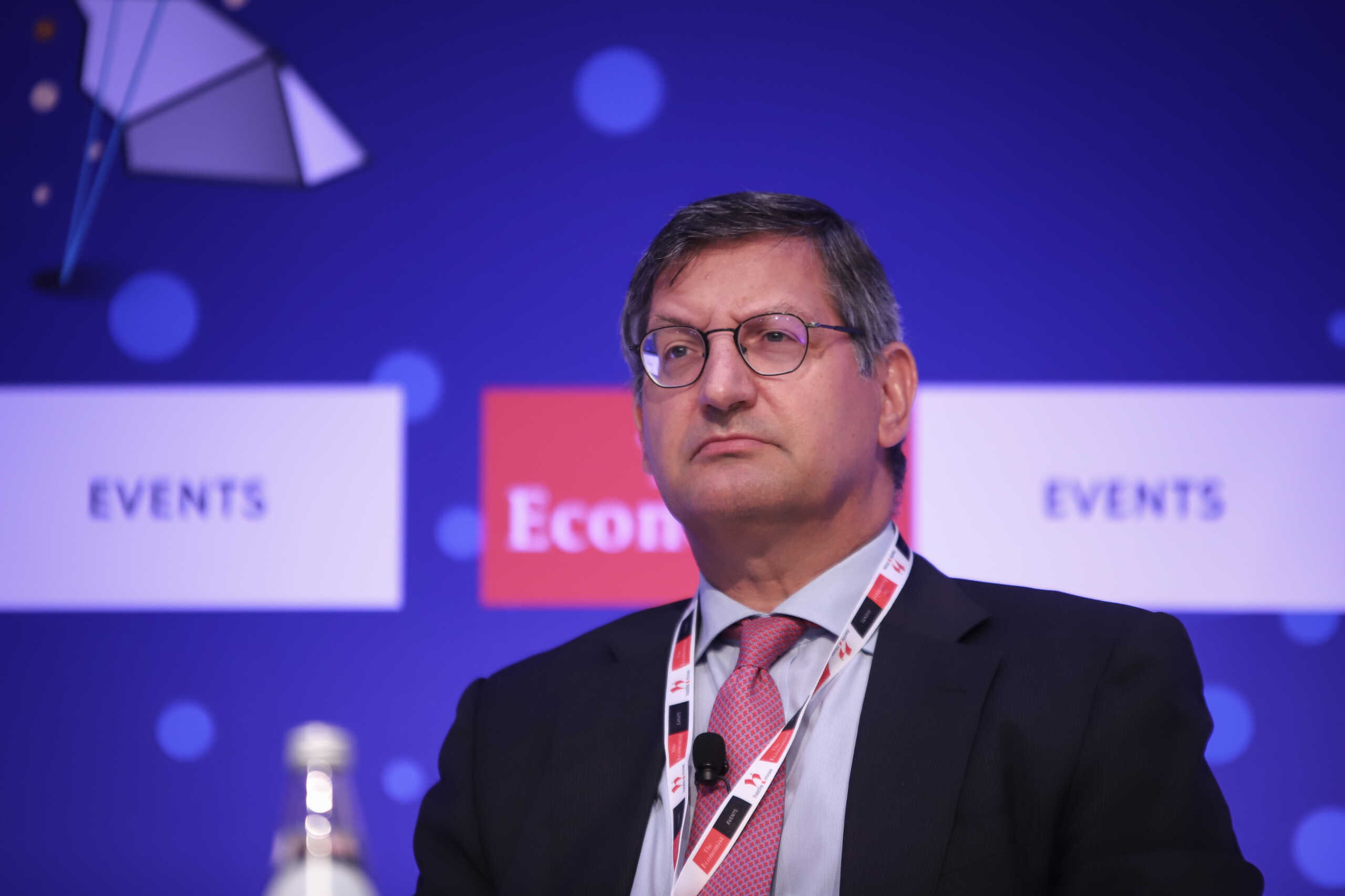 ÓÕÍÅÄÑÉÏ ÔÏÕ ECONOMIST. ÔÑÉÔÇ 16