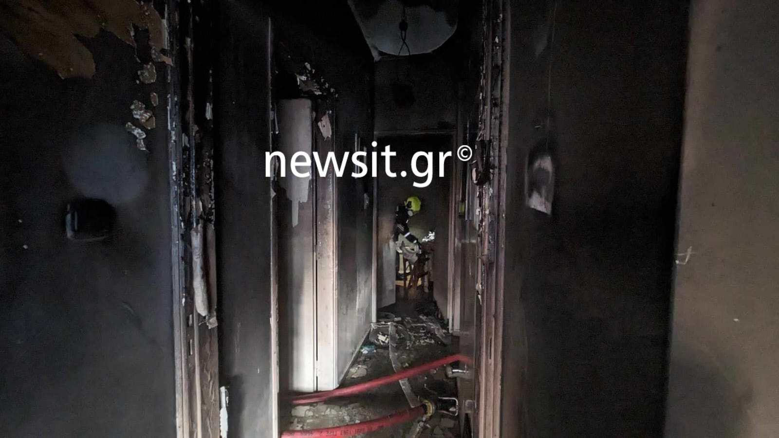 Τραγωδία στη Νέα Σμύρνη: Βρέθηκε απανθρακωμένη μία γυναίκα μετά από φωτιά σε διαμέρισμα