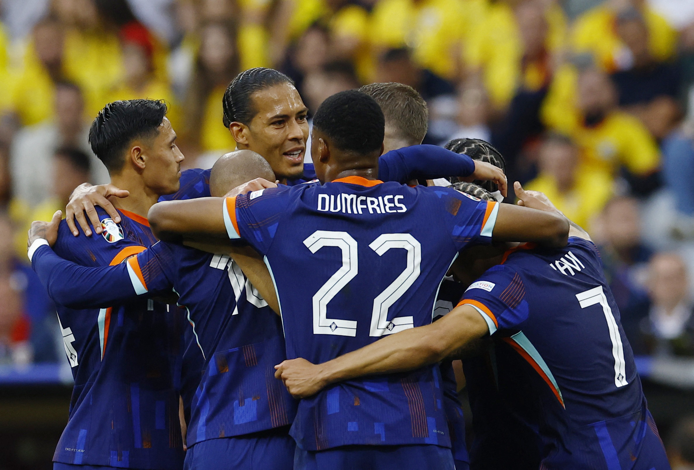 Soccer Football - Euro 2024 - Round of 16 - Romania v Netherlands - Munich Football Arena, Munich, Germany - July 2, 2024 Netherlands' Donyell Malen celebrates scoring their second goal with Virgil van Dijk and teammates REUTERS
