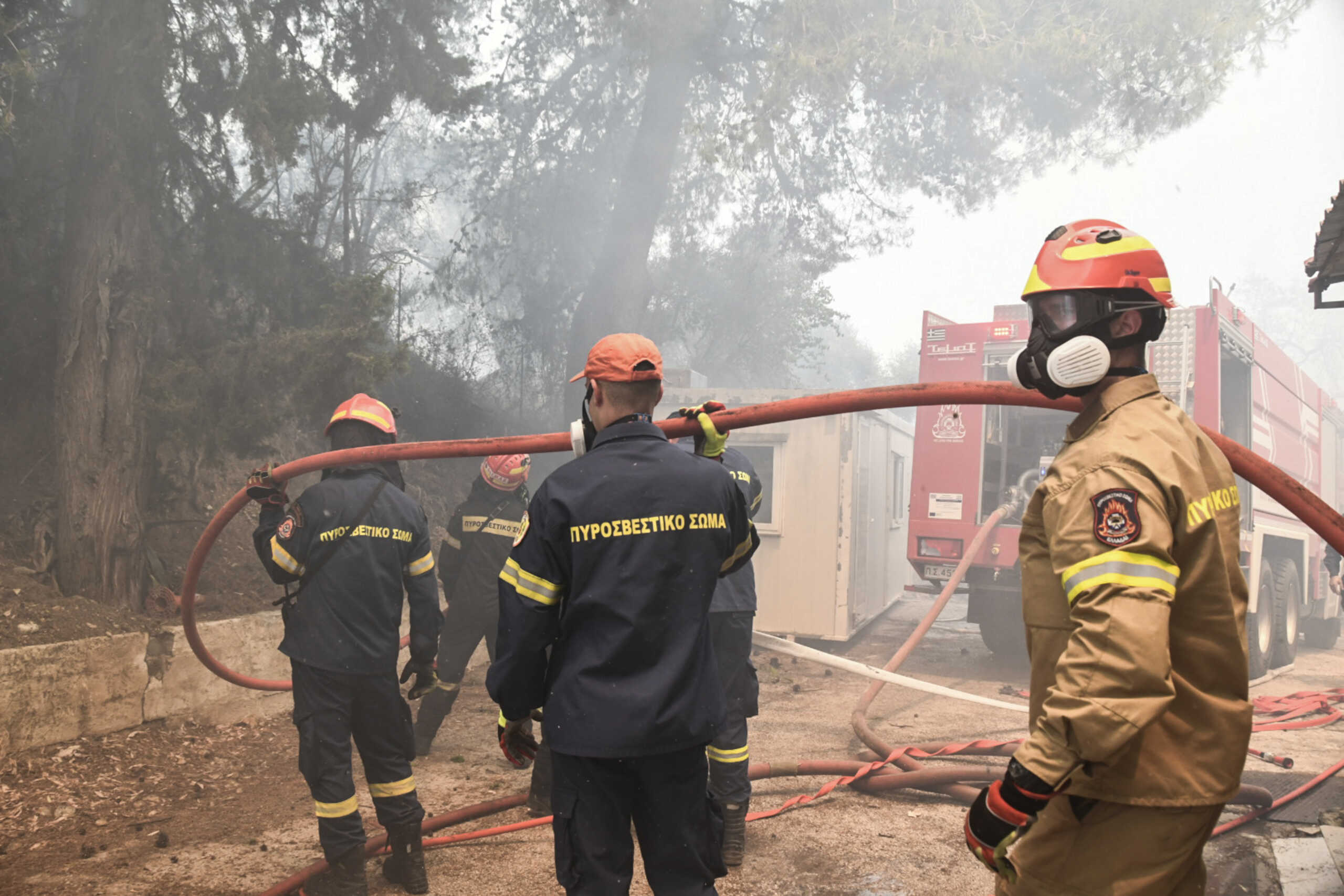 Πυρκαγιά στην περιοχή Γηροκομειό της Πάτρας, Τρίτη 9 Ιουλίου 2024. 
(EUROKINISSI)