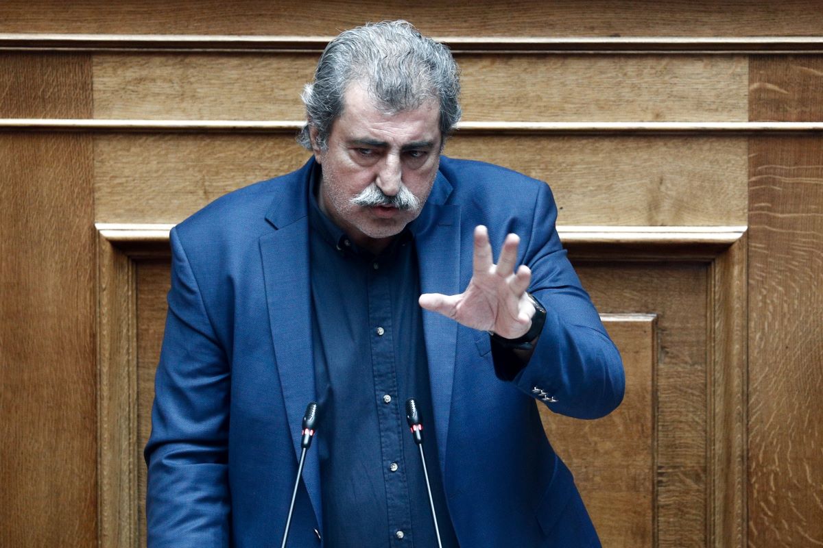 Αμετανόητος ο Πολάκης: Μπούρδες τα περί σεξιστικής επίθεσης – Πηγές ΝΔ: Υποκριτική η συγγνώμη Κασσελάκη σε Συρεγγέλα