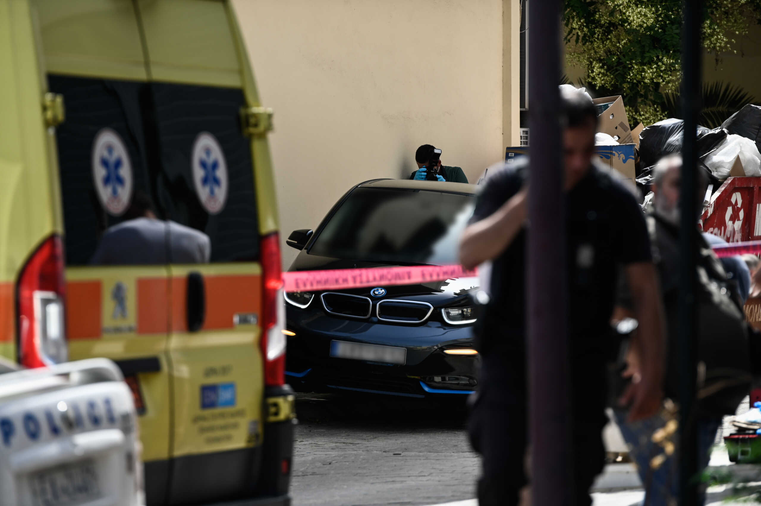 Δολοφονία άνδρα μέσα σε αυτοκίνητο, στη συμβολή των οδών 25ης Μαρτίου και Κρήτης στο Ψυχικό, Τρίτη 2 Ιουλίου 2024. 
(ΣΩΤΗΡΗΣ ΔΗΜΗΤΡΟΠΟΥΛΟΣ