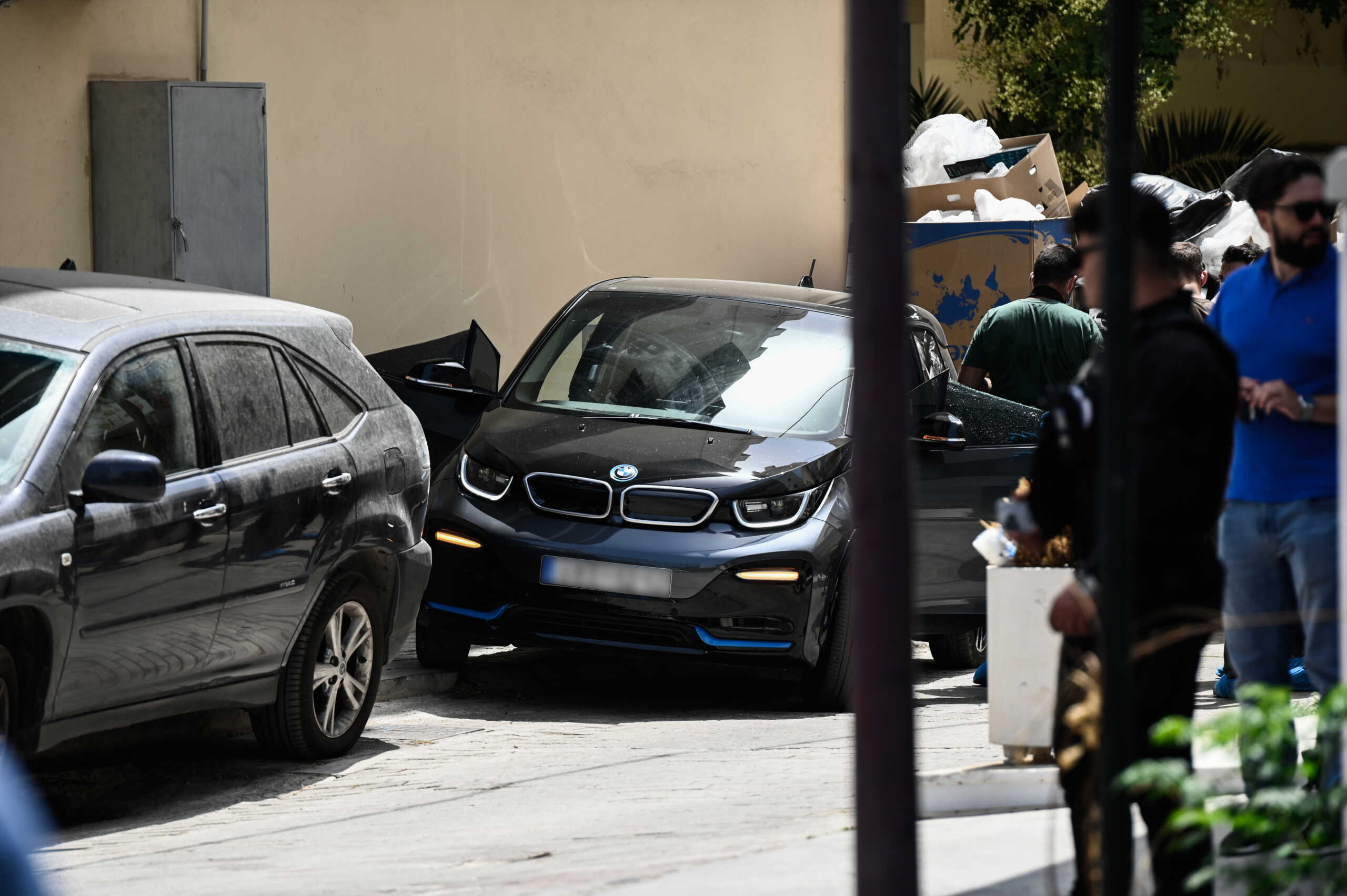 Δολοφονία άνδρα μέσα σε αυτοκίνητο, στη συμβολή των οδών 25ης Μαρτίου και Κρήτης στο Ψυχικό, Τρίτη 2 Ιουλίου 2024. 
(ΣΩΤΗΡΗΣ ΔΗΜΗΤΡΟΠΟΥΛΟΣ