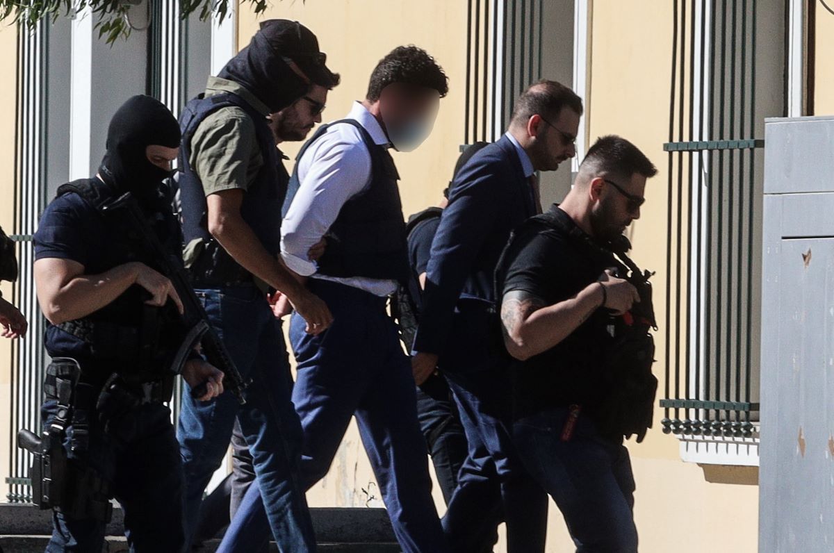 Ψυχικό: «Φαίνεται ότι ο τοπογράφος απέκτησε στη Μύκονο κάτι που επιθυμούσε κι άλλος» λένε πηγές της ΕΛ.ΑΣ