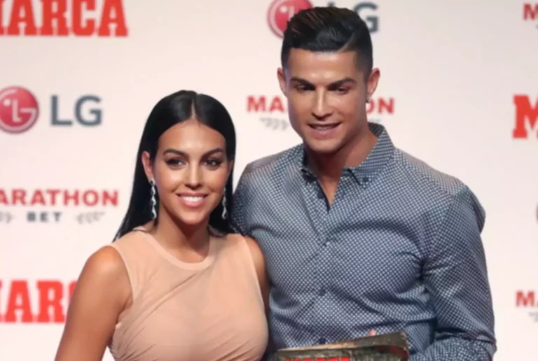 Ο Κριστιάνο Ρονάλντο αποκάλεσε την Τζορτζίνα Ροντρίγκεζ «σύζυγό» του και «κούφανε» τους fan του
