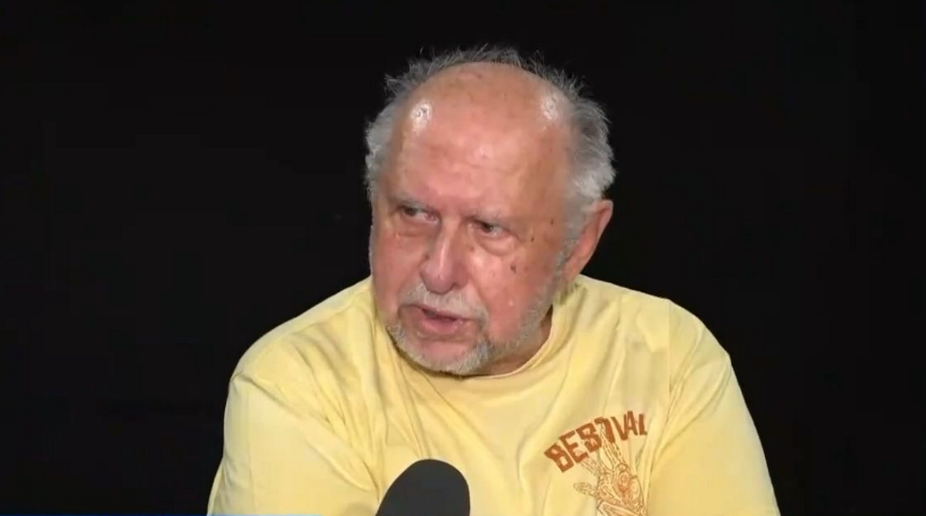 Πάνος Σκουρολιάκος: «Το θέατρο δεν είναι κάτι που μπορεί ο καθένας να ασχοληθεί όταν δεν έχει κάτι άλλο να κάνει»