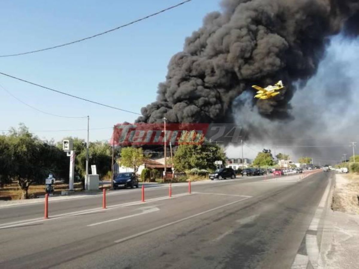 Φωτιά στην Αχαΐα δίπλα σε εργοστάσιο πλαστικών: Ήχησε το 112