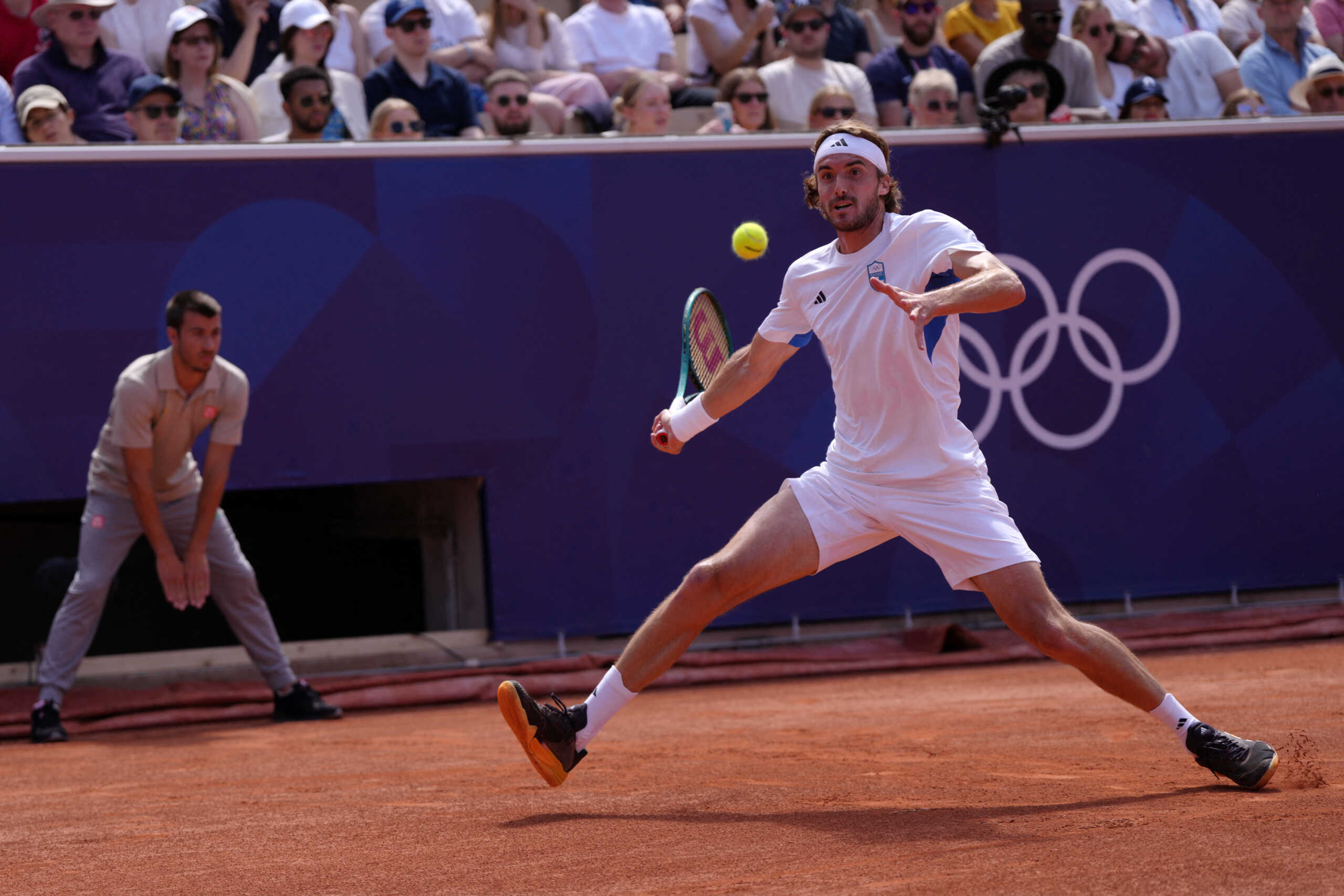 Paris 2024 Olympics - Tennis - Men's Singles First Round - Roland-Garros Stadium, Paris, France - July 28, 2024. Stefanos Tsitsipas of Greece in action during his first round match against Zizou Bergs of Belgium. REUTERS
