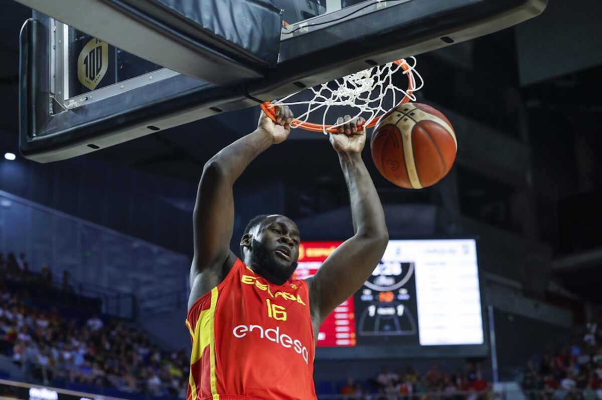 epa10785060 Spain's Usman Garuba in action during the Basketball International friendly match between the teams of Spain and Venezuela at Wizink Center in Madrid, Spain, 04 August 2023.  EPA