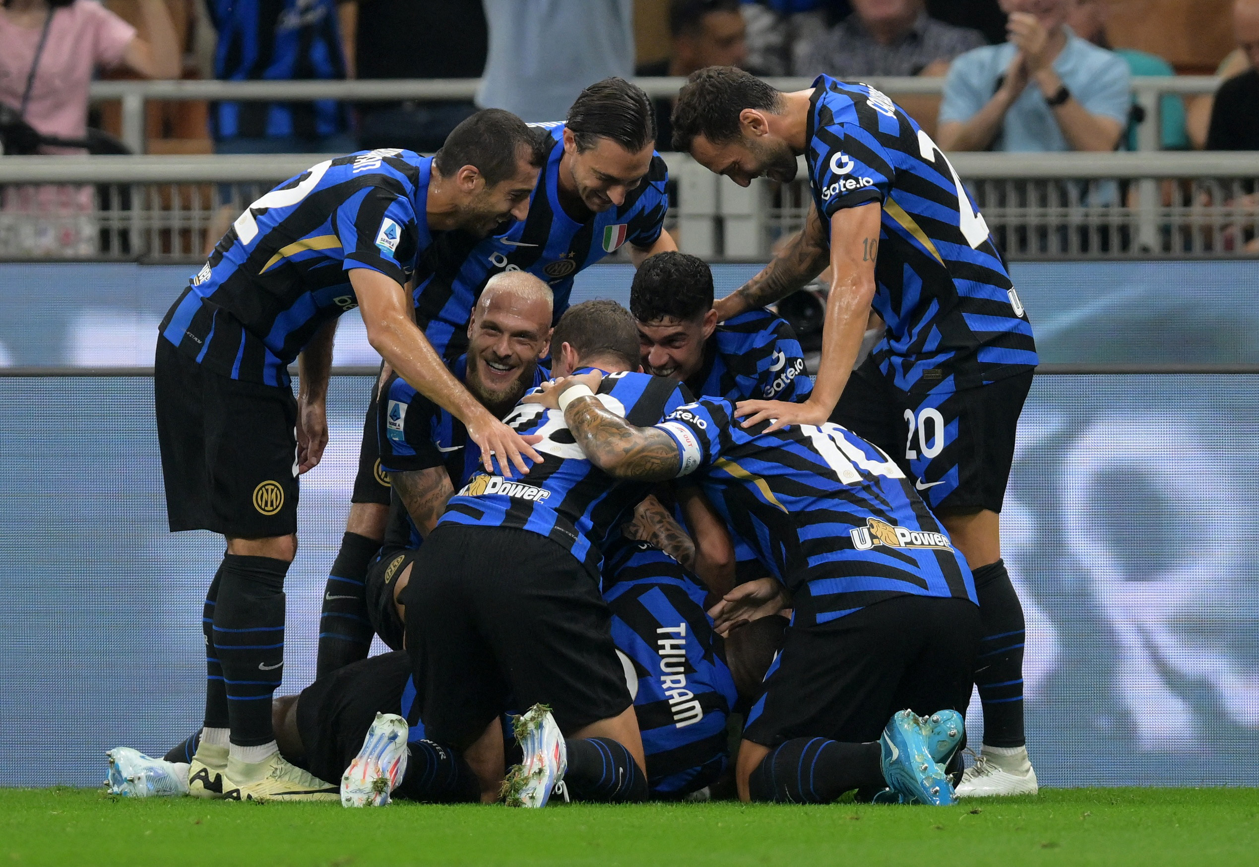 Soccer Football - Serie A - Inter Milan v Atalanta - San Siro, Milan, Italy - August 30, 2024 Inter Milan players celebrate their first goal, an own goal scored by Atalanta's Berat Djimsiti REUTERS