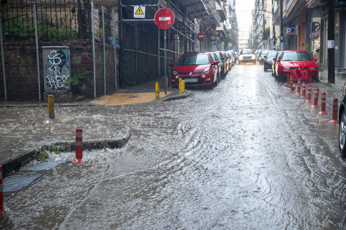ΕΝΤΟΝΗ ΒΡΟΧΟΠΤΩΣΗ ΣΤΗΝ  ΘΕΣΣΑΛΟΝΙΚΗ (ΜΟΤΙΟΝΤΕΑΜ