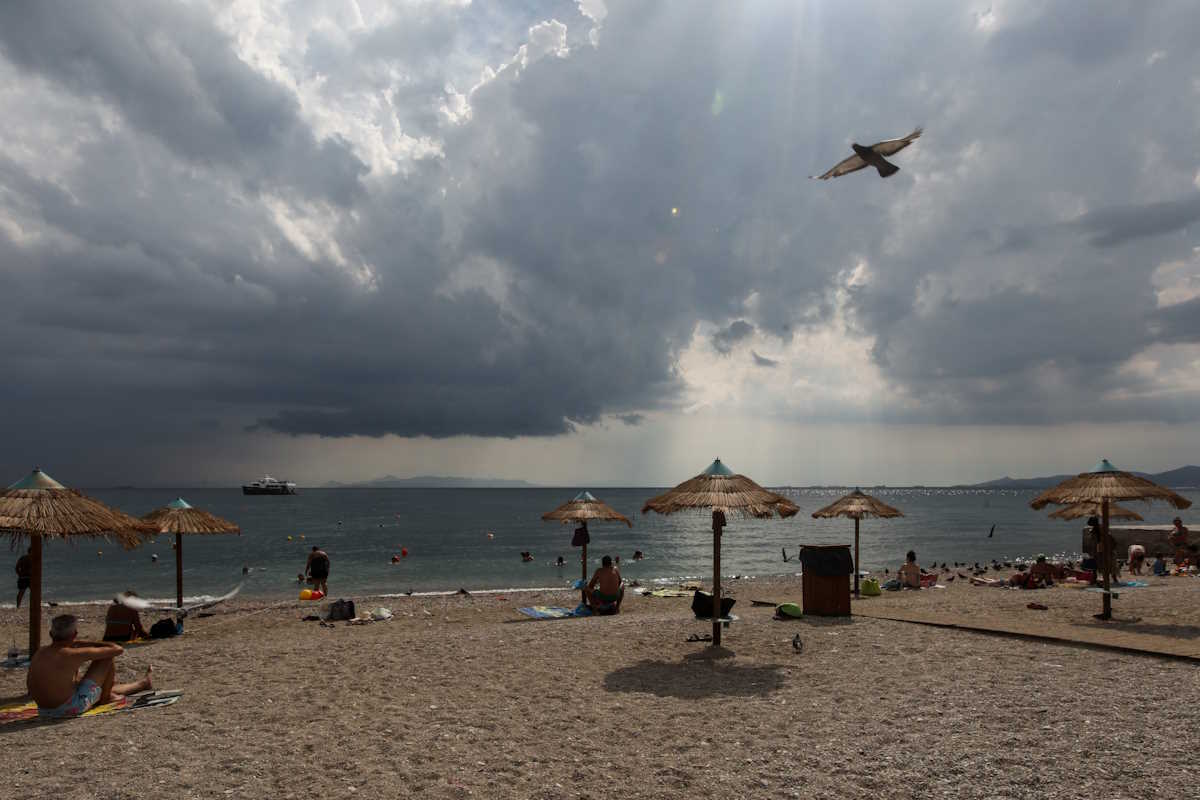 ΚΑΚΟΚΑΙΡΙΑ ΣΤΗΝ ΑΘΗΝΑ ΣΤΙΓΜΙΟΤΥΠΑ ΣΤΗ ΠΑΡΑΛΙΑ ΦΑΛΗΡΟΥ (ΓΙΑΝΝΗΣ ΠΑΝΑΓΟΠΟΥΛΟΣ
