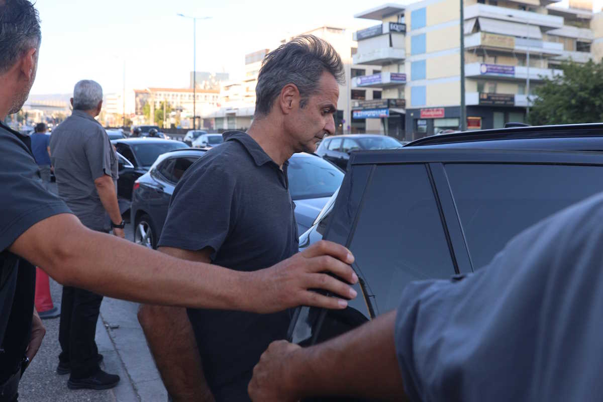 Επίσκεψη του Πρωθυπουργού Κυριάκου Μητσοτάκη στο Κέντρο Επιχειρήσεων της Πυροσβεστικής στο Χαλάνδρι. Δευτέρα 12 Αυγούστου 2024  (ΓΙΑΝΝΗΣ ΠΑΝΑΓΟΠΟΥΛΟΣ