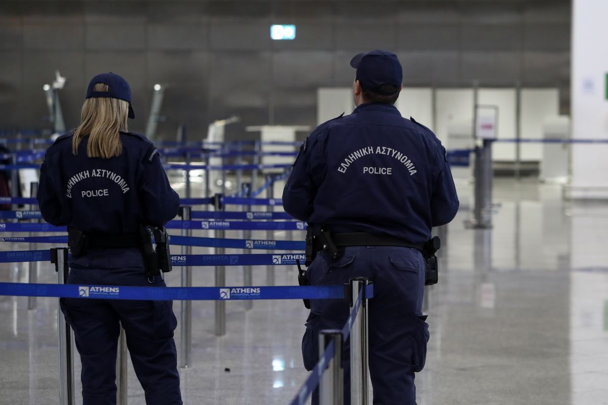«Ελ. Βενιζέλος»: 25χρονος προσπάθησε να περάσει κοκαΐνη μέσα σε διακοσμητικά κεριά στο αεροδρόμιο