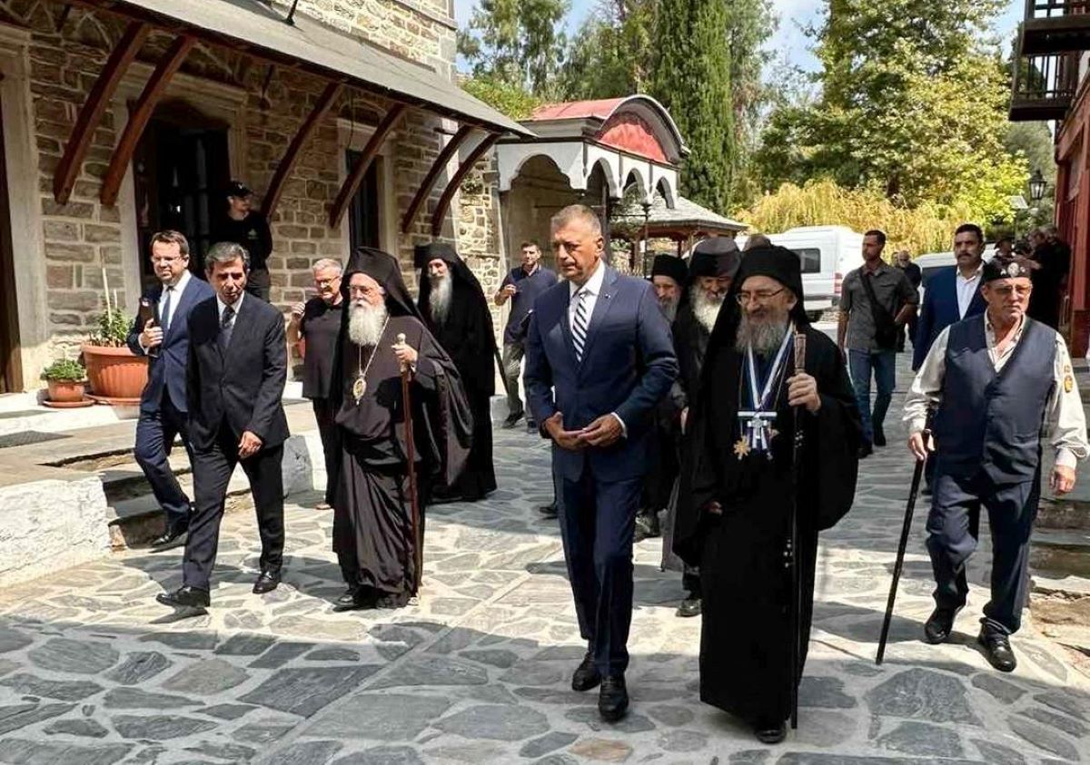 Ο Αλκιβιάδης Στεφανής ανέλαβε καθήκοντα στο Άγιο Όρος – «Δεσμεύομαι στη συνέχιση της ακτινοβολίας του Ιερού Τόπου»