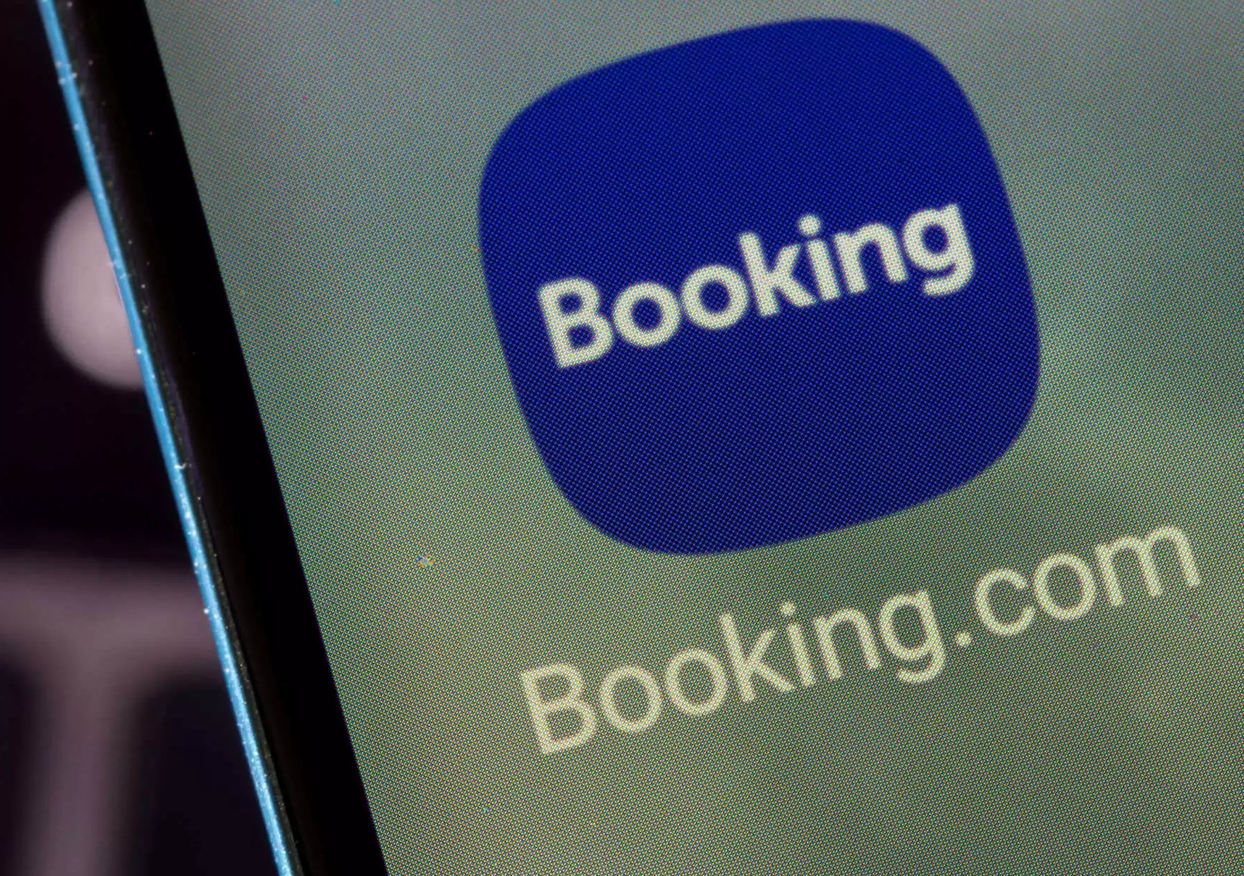 ΑΑΔΕ: Στο μικροσκόπιο ενοικιαστές μέσω Airbnb και Booking για «μαύρο χρήμα»