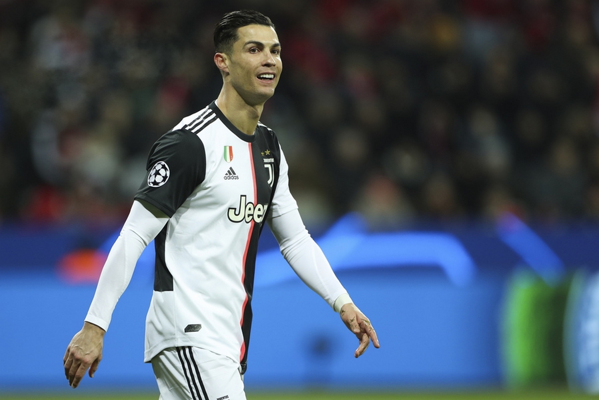 epa08063498 Cristiano Ronaldo of Juventus reacts during the UEFA Champions League group D soccer match between Bayer 04 Leverkusen and Juventus FC in Leverkusen, Germany, 11 December 2019.  EPA