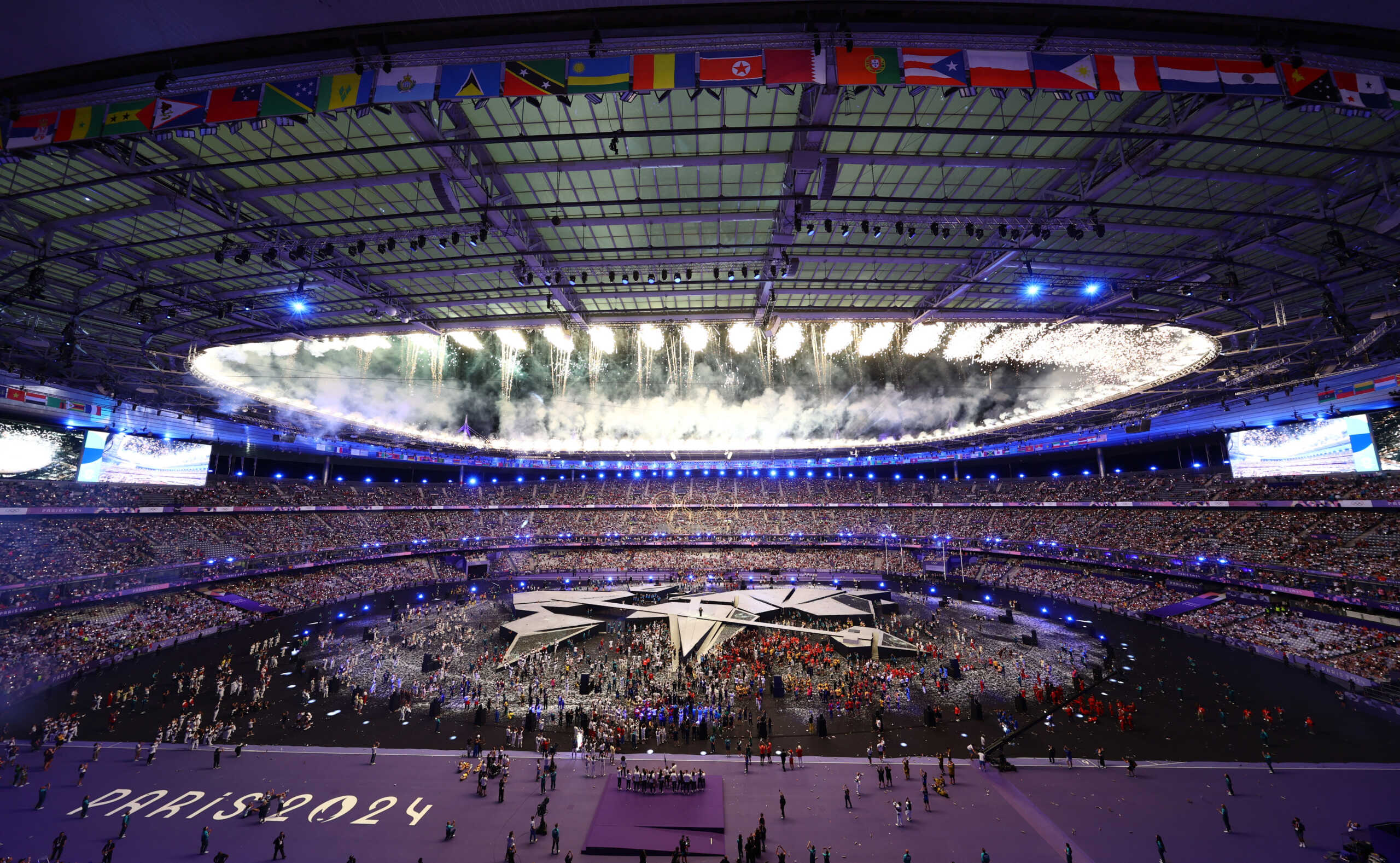 Paris 2024 Olympics - Ceremonies - Paris 2024 Closing Ceremony - Stade de France, Saint-Denis, France - August 12, 2024. General view of stage. REUTERS