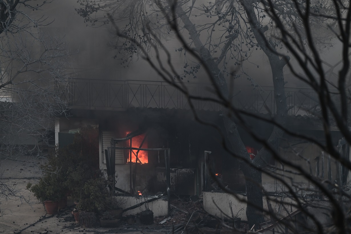 Πυρκαγιά στη Βορειοανατολική Αττική. Δευτέρα 12 Αυγούστου 2024  (ΤΑΤΙΑΝΑ ΜΠΟΛΑΡΗ