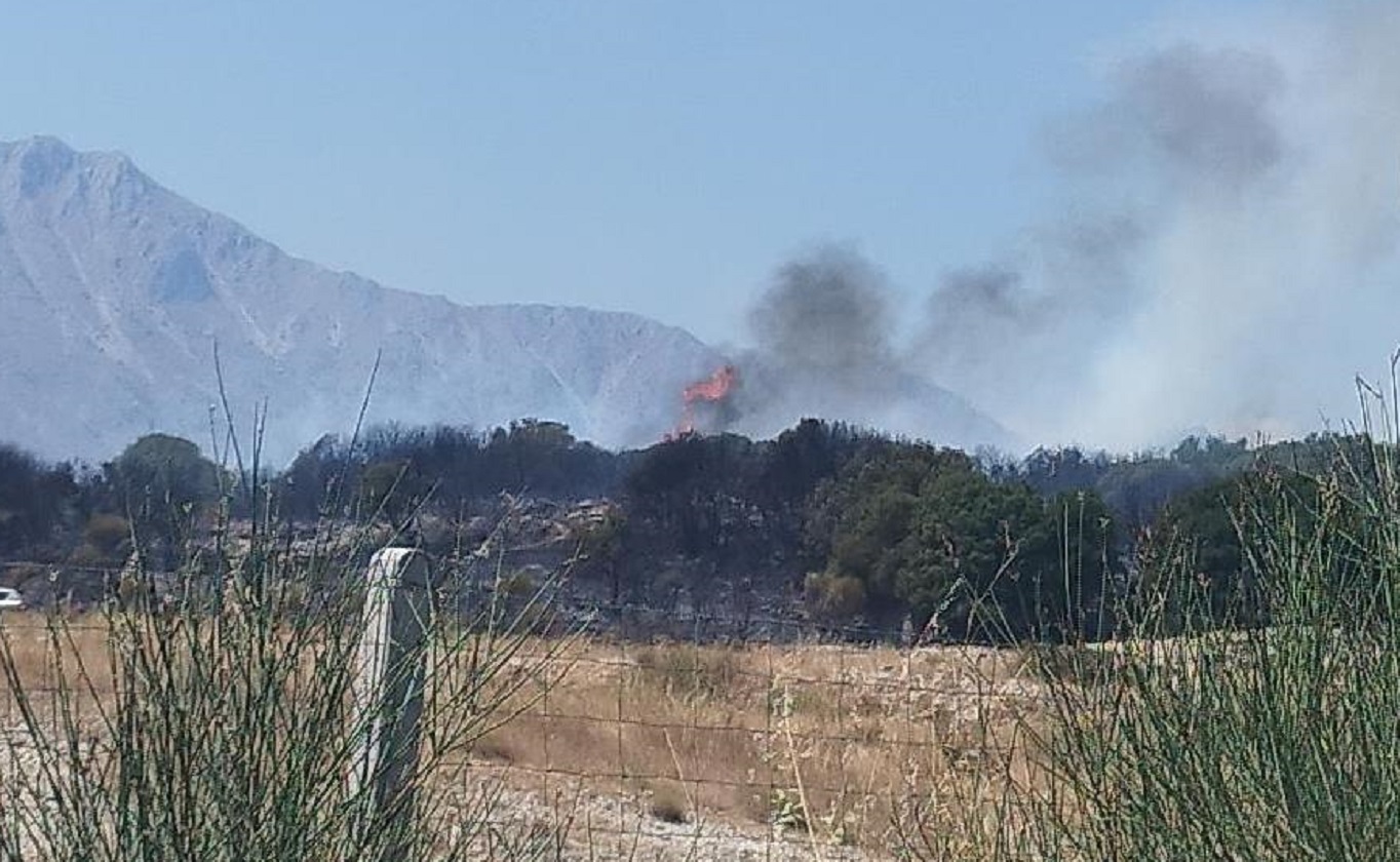 Φωτιά στη Δωδώνη στην περιοχή Βασαίικα, επίγεια και ενάερια μέσα στο σημείο