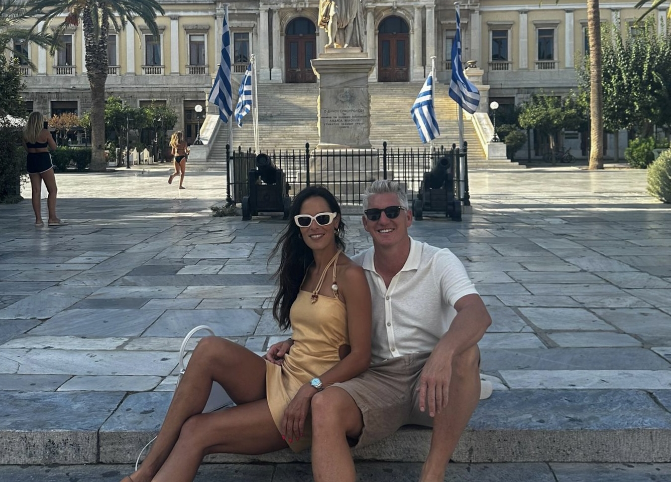 Ο Μπάστιαν Σβάινσταϊγκερ και η Άνα Ιβάνοβιτς απολαμβάνουν τις διακοπές τους στη Σύρο