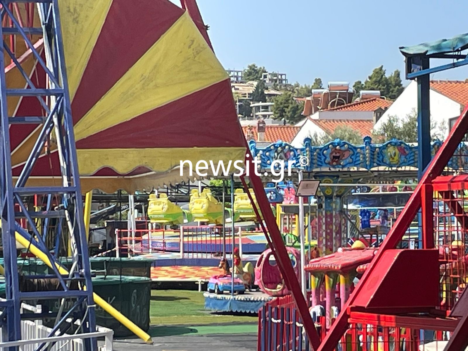 Χαλκιδική: Ελεύθεροι ο ιδιοκτήτης του λούνα παρκ και ο χειριστής του παιχνιδιού, θα πάμε μέχρι τέλους λέει η οικογένεια του 19χρονου