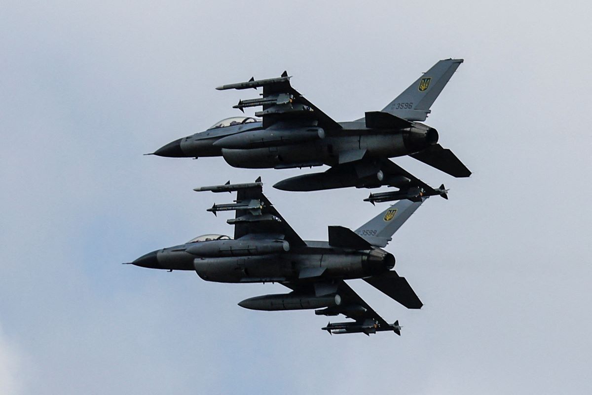 Ουκρανία: «Έπεσε F-16 από λάθος του πιλότου» λέει η WSJ