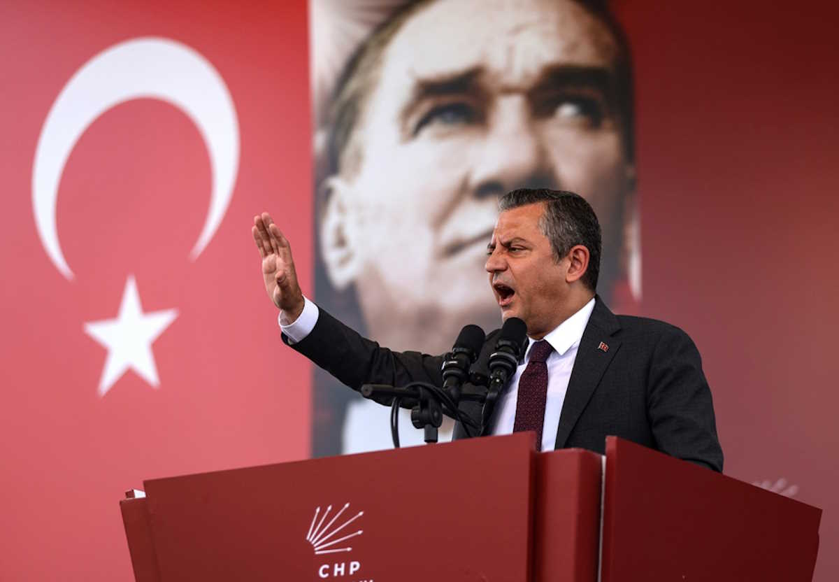 epa11350151 Main opposition Republican People's Party (CHP) leader Ozgur Ozel speaks during a rally in support of teachers' rights in Istanbul, Turkey, 18 May 2024. According to the findings of the Education and Science Laborers Union, at least 118 thousand teachers need to be appointed for 2024. Turkish teachers must pass the public exam to be appointed and then receive approval from the interview.  EPA