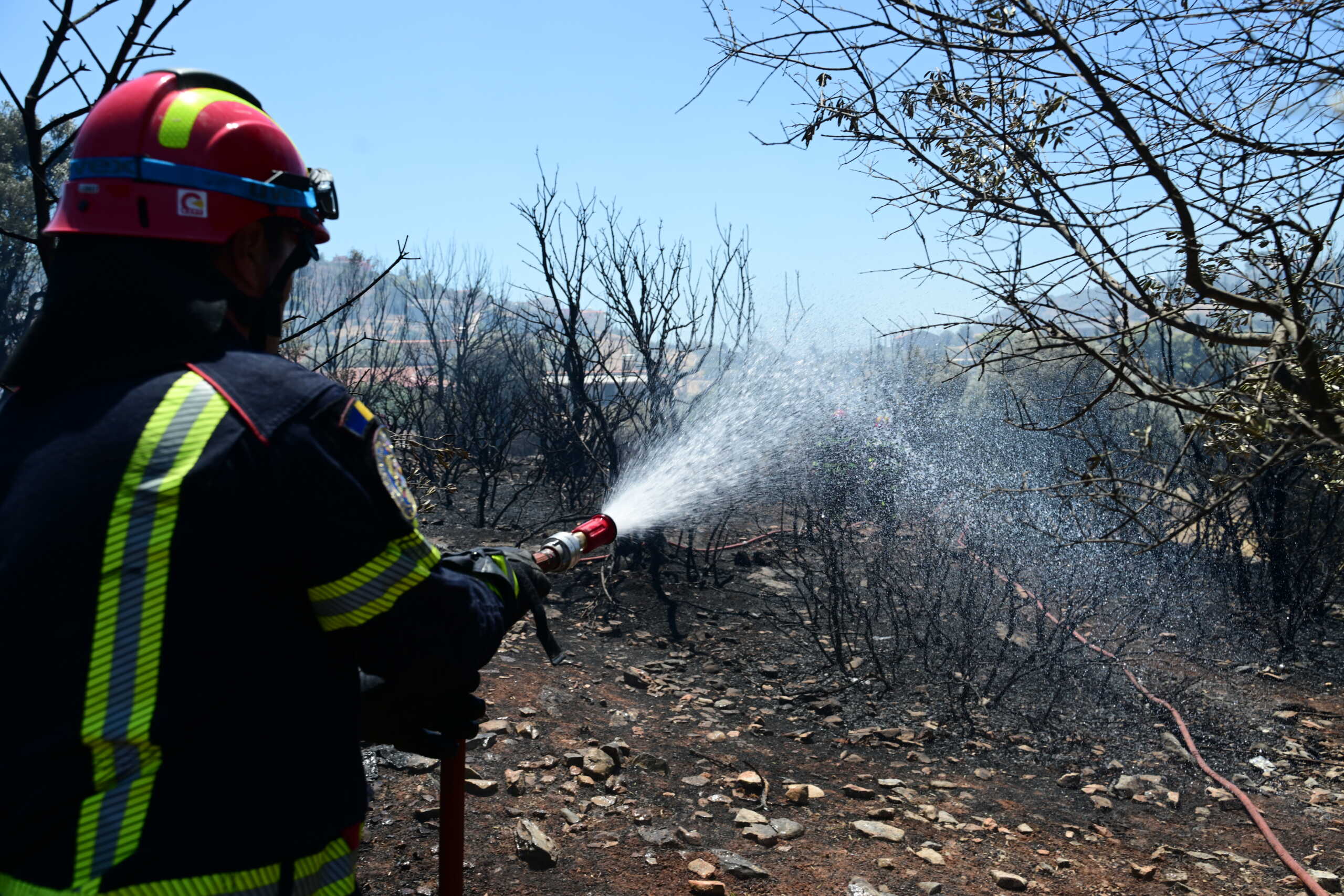 Πυρκαγιά στο Κορωπί στην περιοχή της Αγίας Μαρίνας. Πέμπτη 1 Αυγούστου 2024  (ΤΑΤΙΑΝΑ ΜΠΟΛΑΡΗ