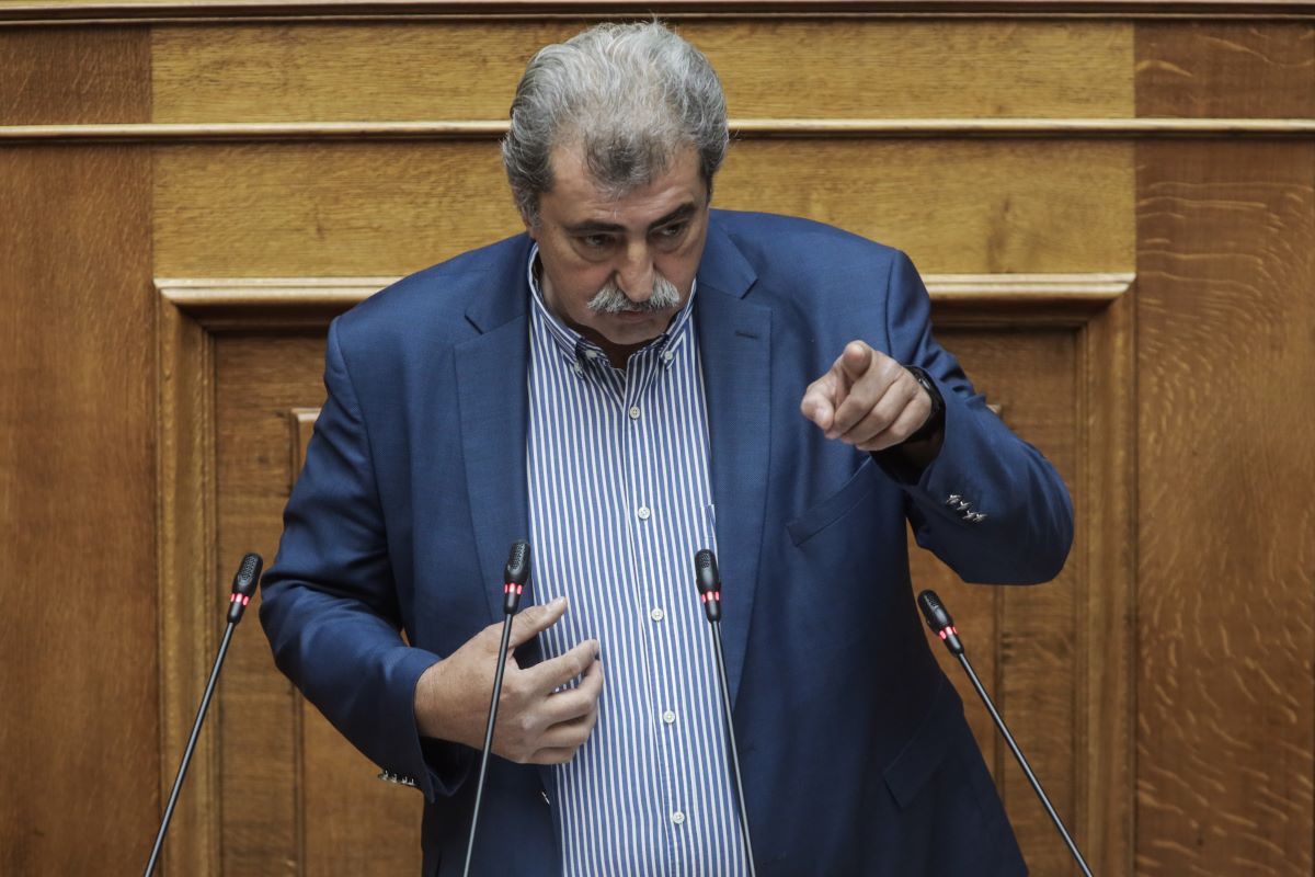 Παύλος Πολάκης για Αθηνά Λινού: Να δούμε ποιο κόμμα θα σε μαζέψει με την κλεμμένη έδρα του ΣΥΡΙΖΑ