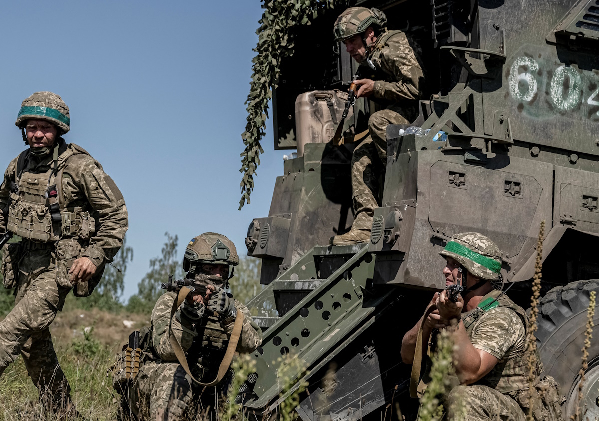 Servicemen of the 41st Mechanized Brigade of the Ukrainian Armed Forces take part in an exercise, amid Russia's attack on Ukraine, in an undisclosed location, Ukraine August 17, 2024. REUTERS